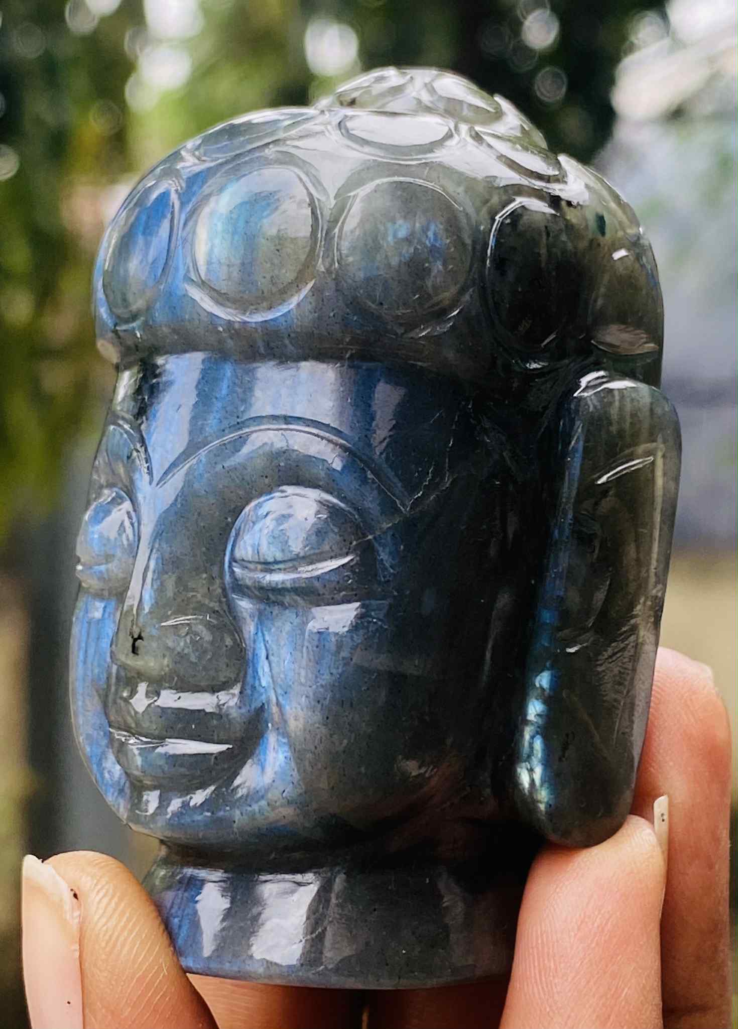 Gorgeous 825.00 Cts Genuine Blue Flash Labradorite Hand Carved Crystal Gemstone Buddha Head Carving Gorgeous 825.00 Cts Genuine Blue Flash Labradorite Hand Carved Crystal Gemstone Buddha Head Carving