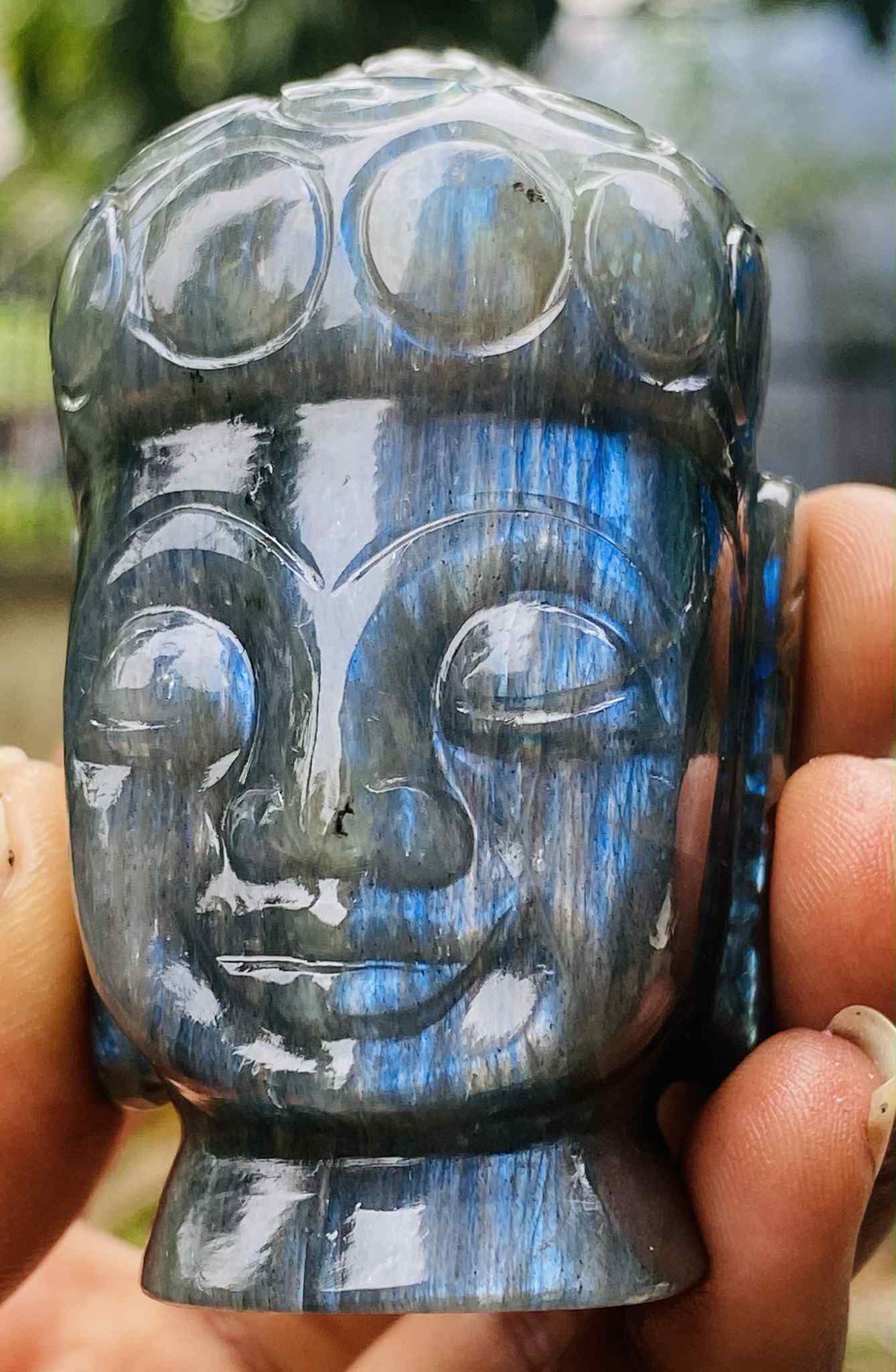 Gorgeous 825.00 Cts Genuine Blue Flash Labradorite Hand Carved Crystal Gemstone Buddha Head Carving Gorgeous 825.00 Cts Genuine Blue Flash Labradorite Hand Carved Crystal Gemstone Buddha Head Carving