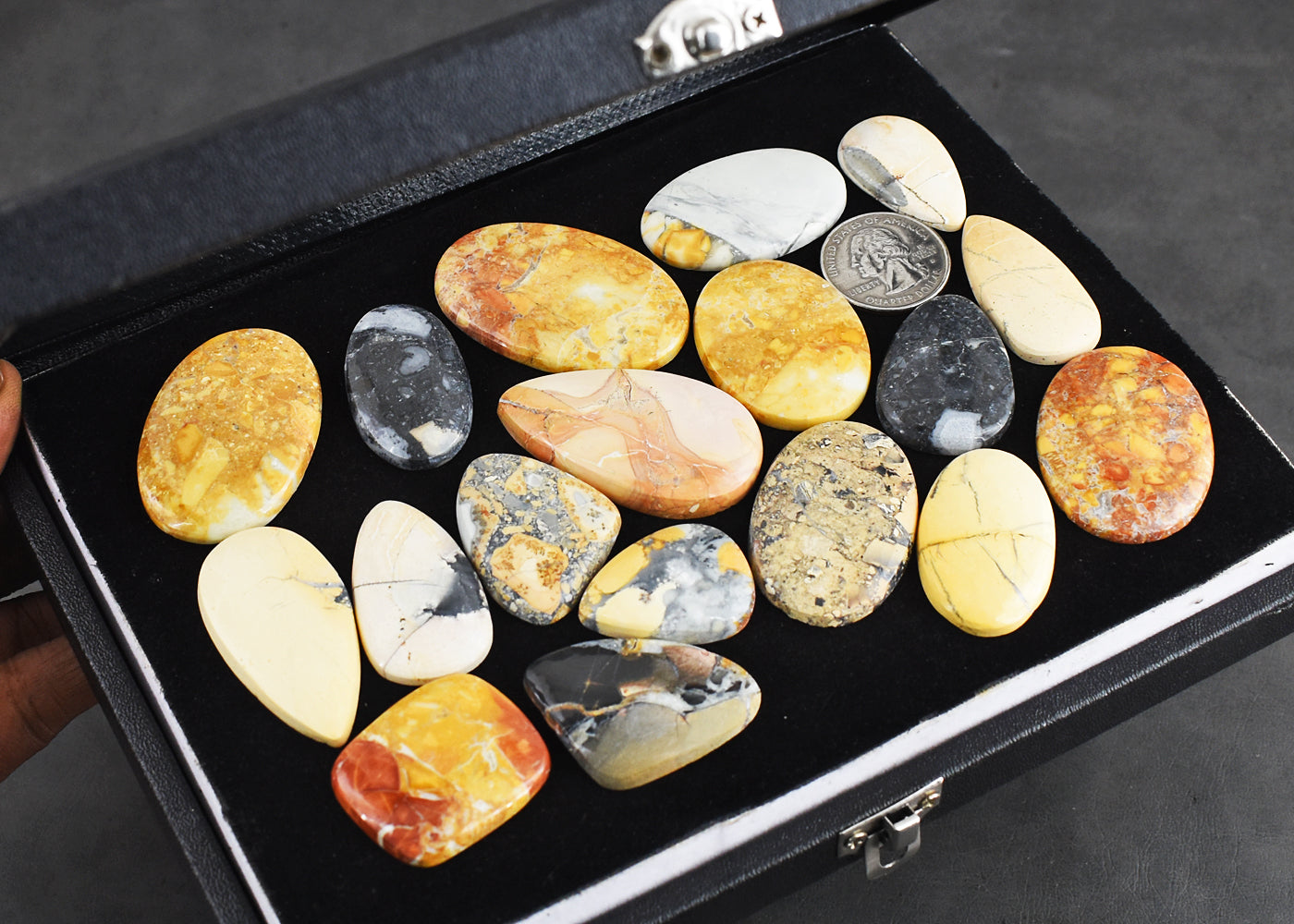 Gorgeous  849.00 Carats  Genuine Volcanic Jasper  Untreated Gemstone Cabochon Lot Gorgeous  849.00 Carats  Genuine Volcanic Jasper  Untreated Gemstone Cabochon Lot