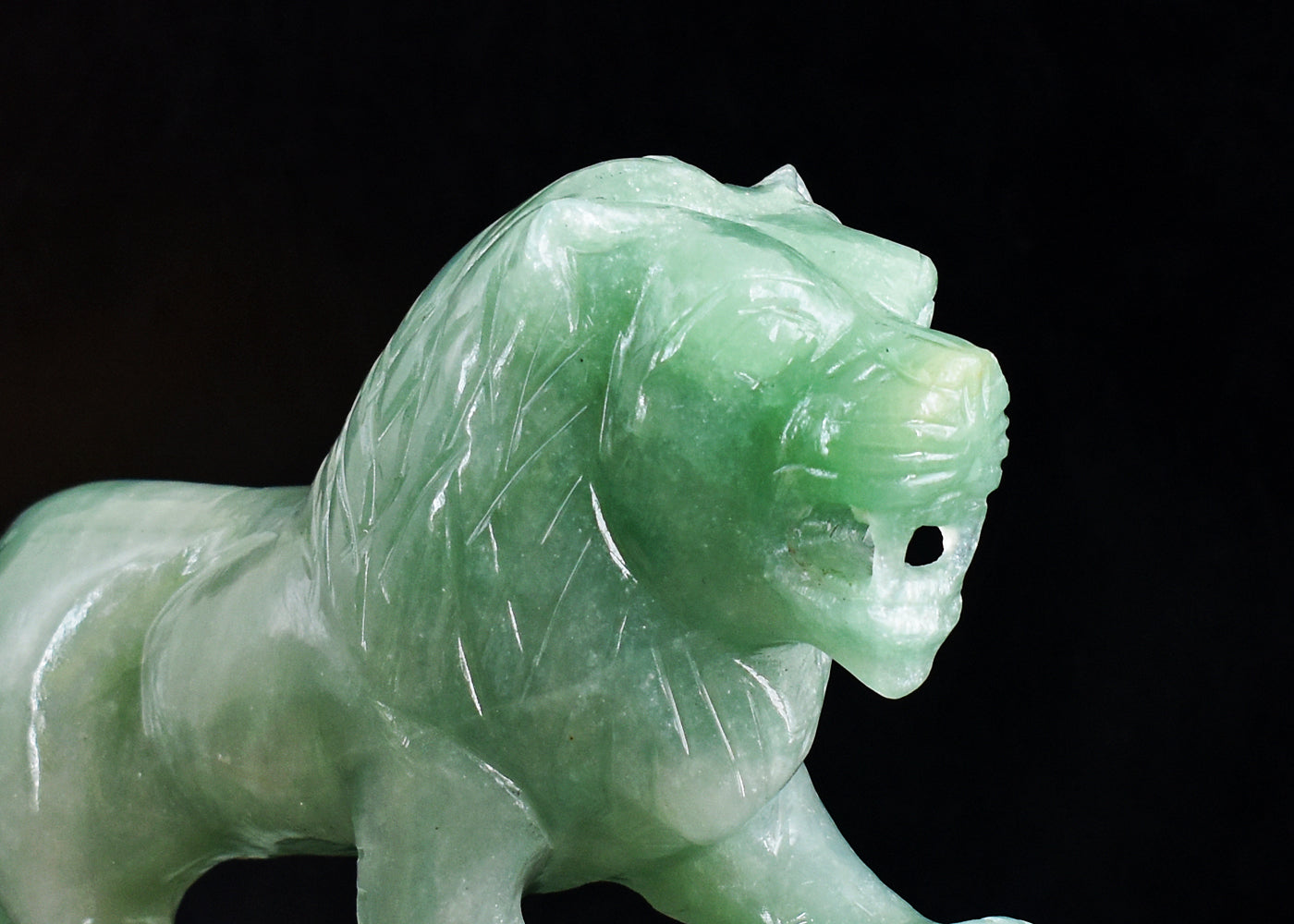 Artisian 4590.00 Cts Genuine Green Aventurine Hand Carved Crystal Gemstone Carving Lion Artisian 4590.00 Cts Genuine Green Aventurine Hand Carved Crystal Gemstone Carving Lion