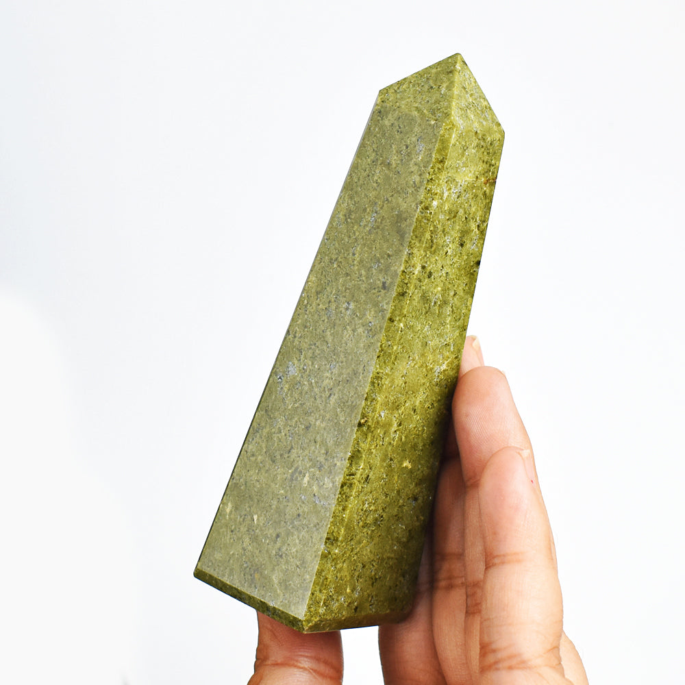 Natural 885.00 Cts Green Garnet  Hand Carved Crystal Healing Point Gemstone Carving Natural 885.00 Cts Green Garnet  Hand Carved Crystal Healing Point Gemstone Carving