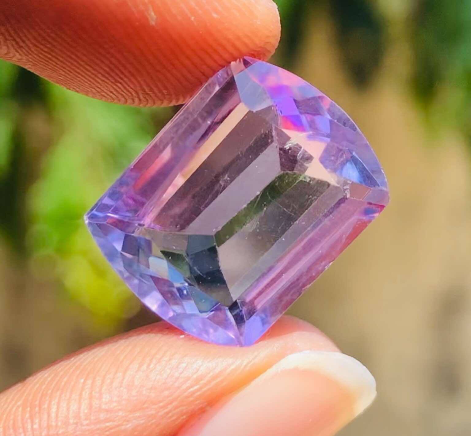 Stunning 11.00 Cts Genuine Amethyst Faceted Loose Gemstone Stunning 11.00 Cts Genuine Amethyst Faceted Loose Gemstone