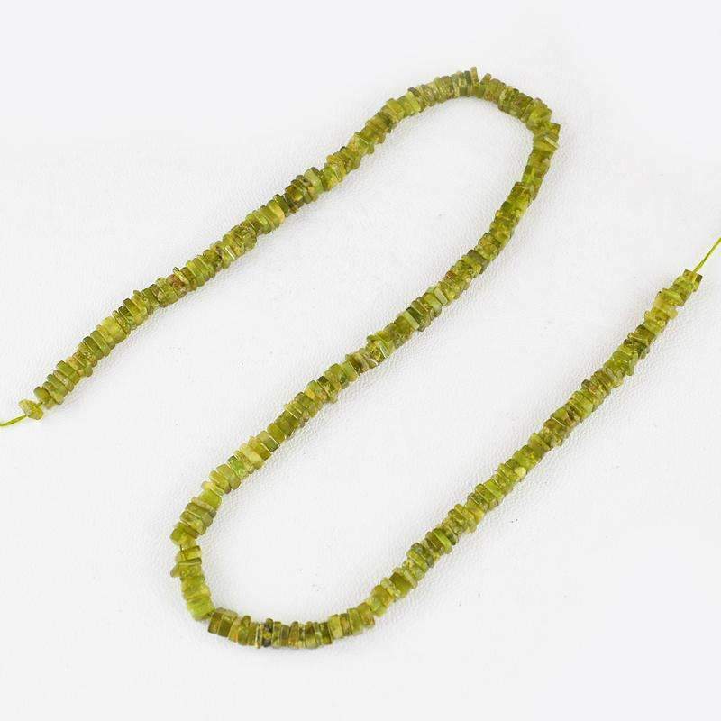 gemsmore:Natural Untreated Green Garnet Drilled Beads Strand gemsmore:Natural Untreated Green Garnet Drilled Beads Strand