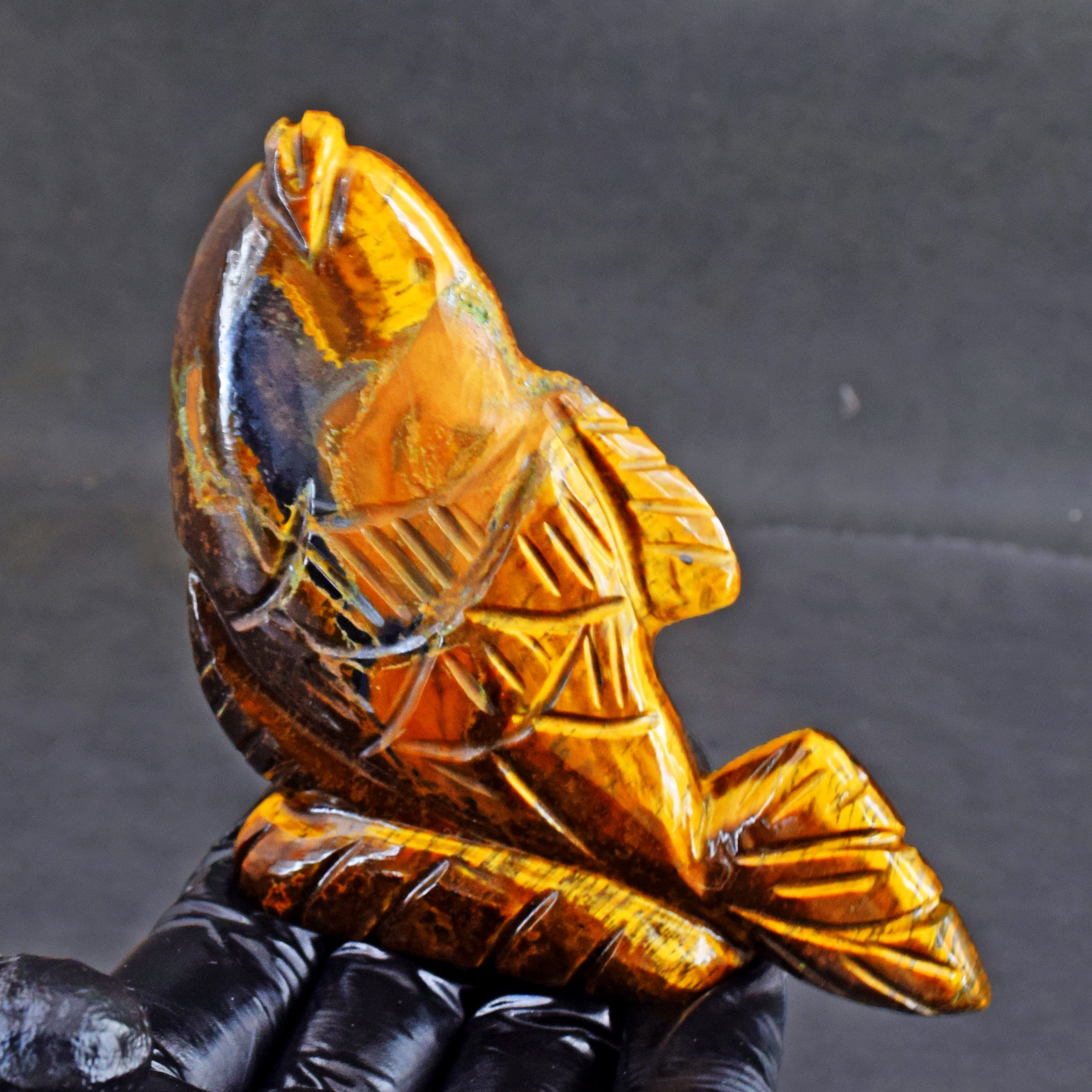 Genuine 605.00 Cts Tiger Eye  Hand Carved Genuine Crystal Gemstone Carving Fish