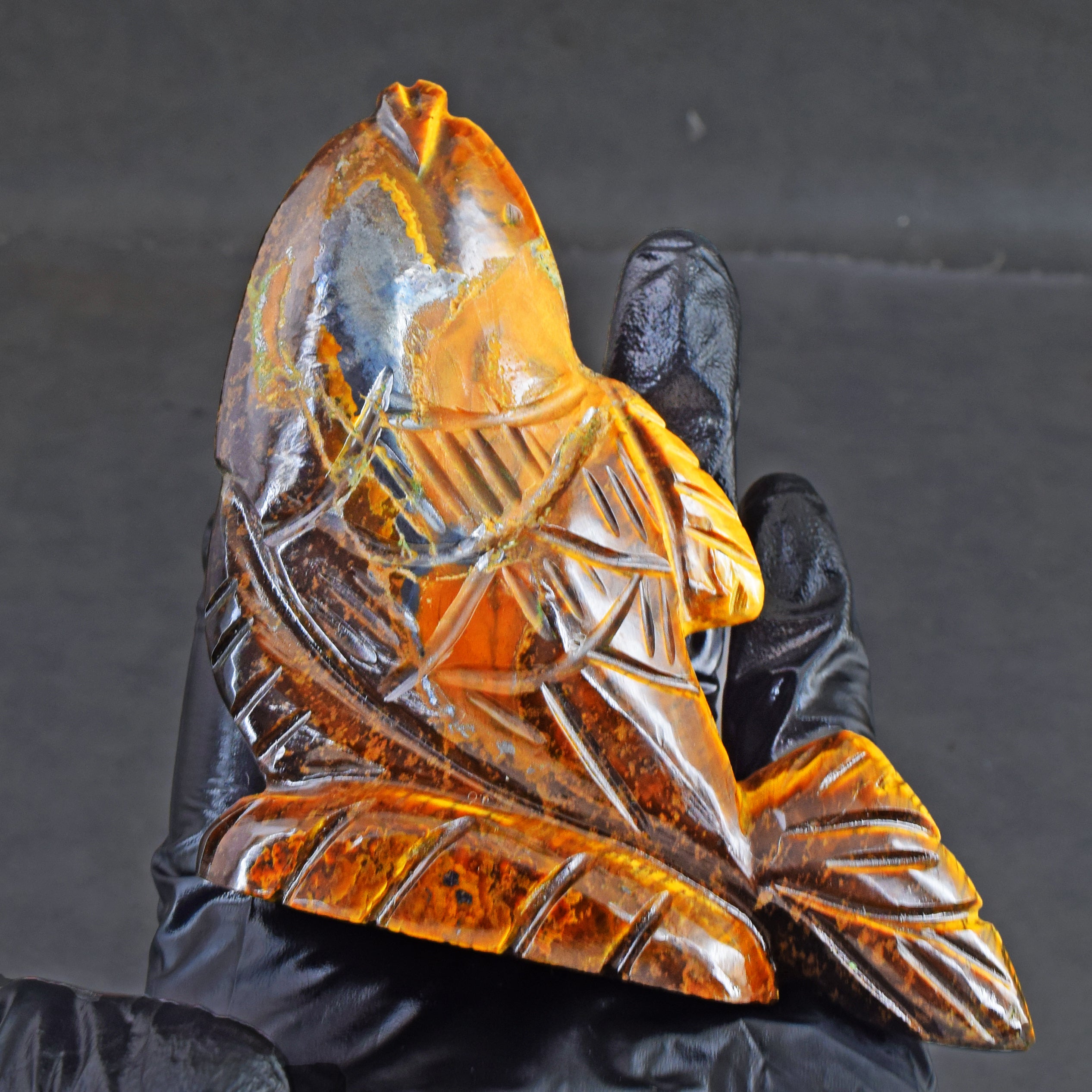 Genuine 605.00 Cts Tiger Eye  Hand Carved Genuine Crystal Gemstone Carving Fish