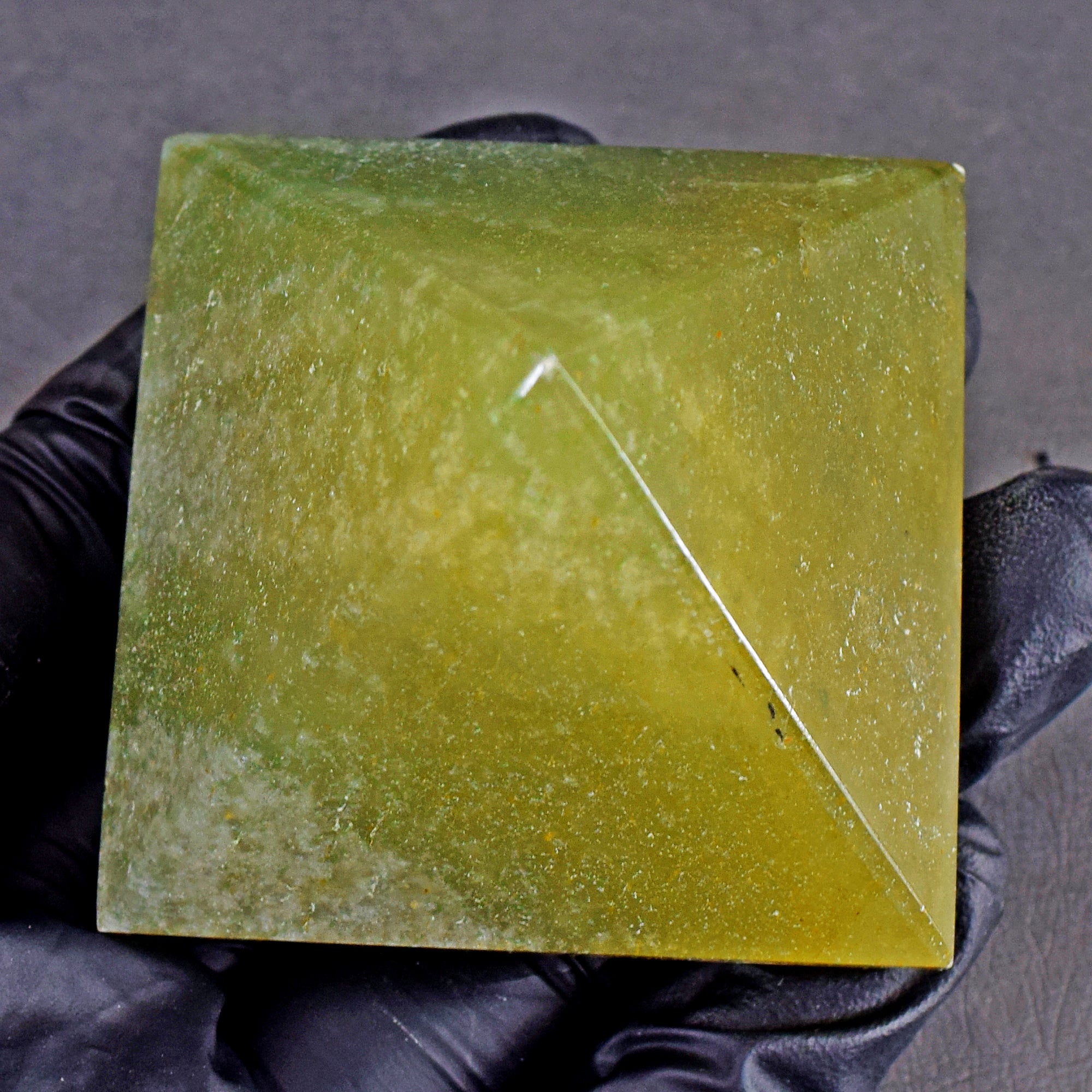 Beautiful 633.00 Cts Genuine Aventurine Crystal Specimen Healing Divine Pyramid