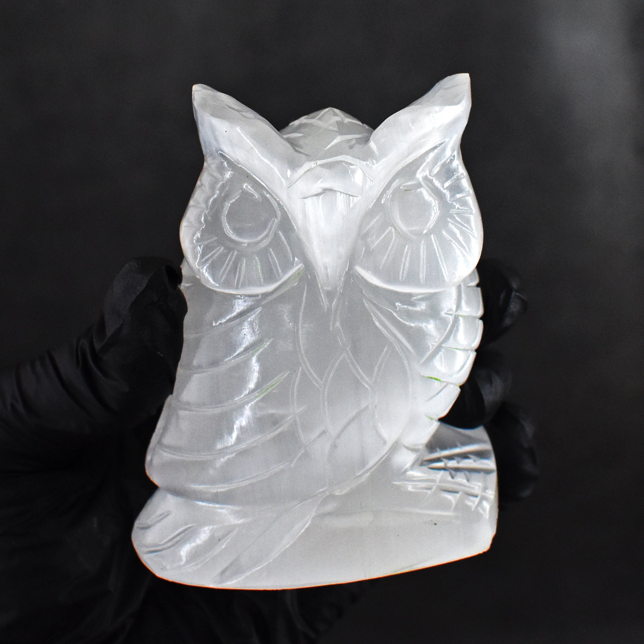 Amazing  997.00 Carats Genuine White Quartz Hand Carved Crystal Gemstone Owl Carving 2026 Collection