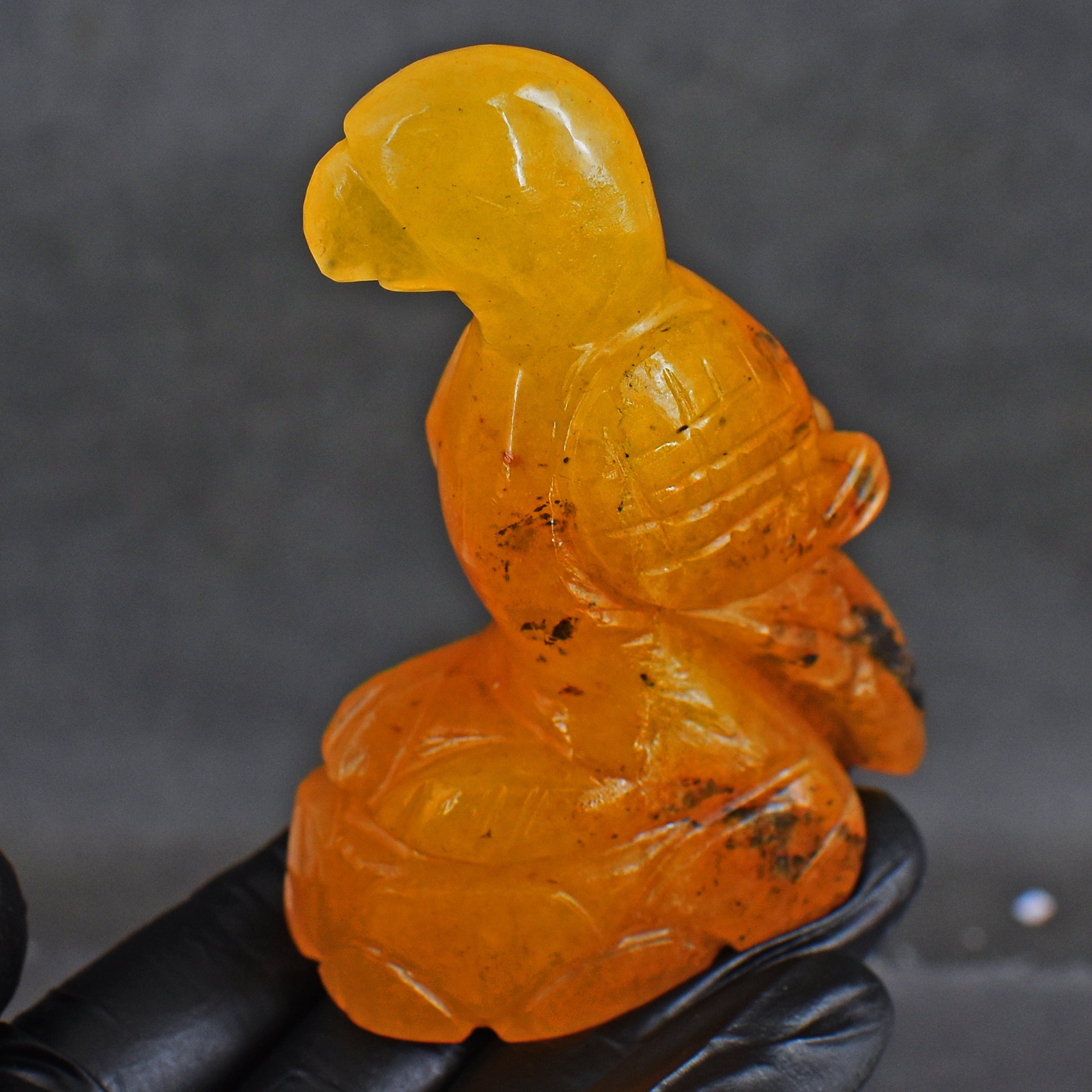 Genuine 640.00 Cts Genuine Aventurine Hand Carved Parrot 2026 Collection