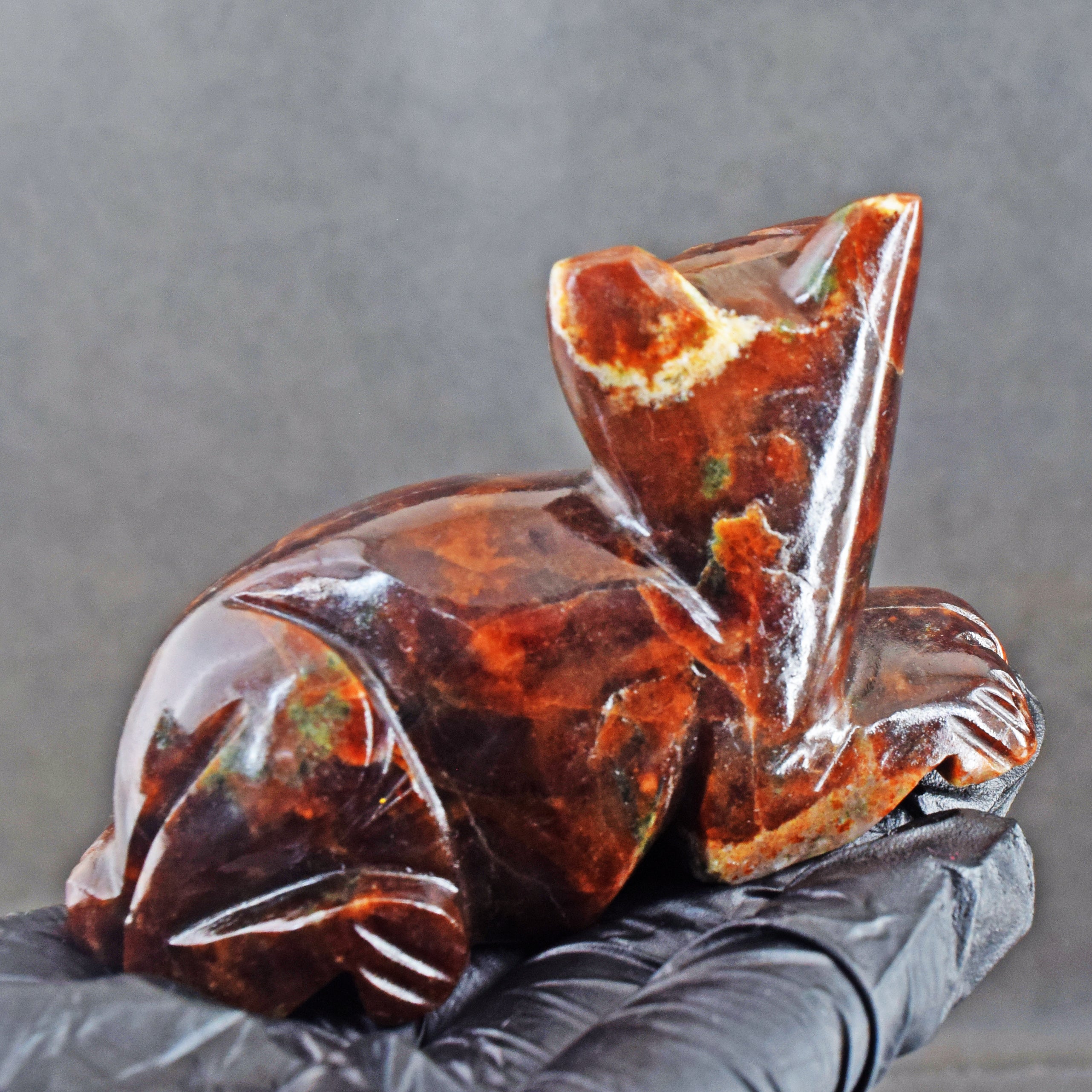 Artisian 839.00 Cts Genuine Garnet Carved Premium Cat Crystal 2026 Collection