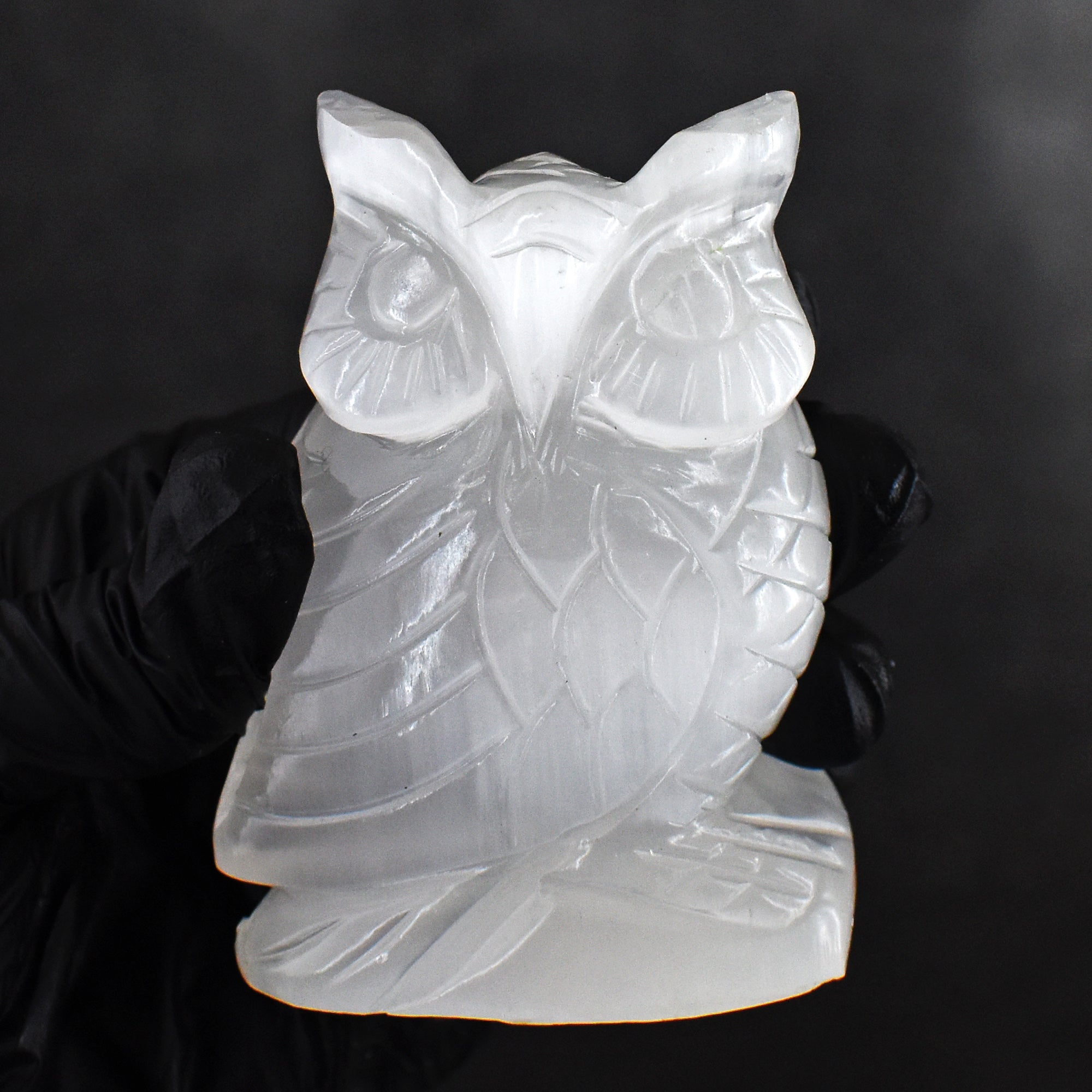Stunning 850.00 Carats Genuine White Quartz Hand Carved Crystal Gemstone Owl Carving 2026 Collection
