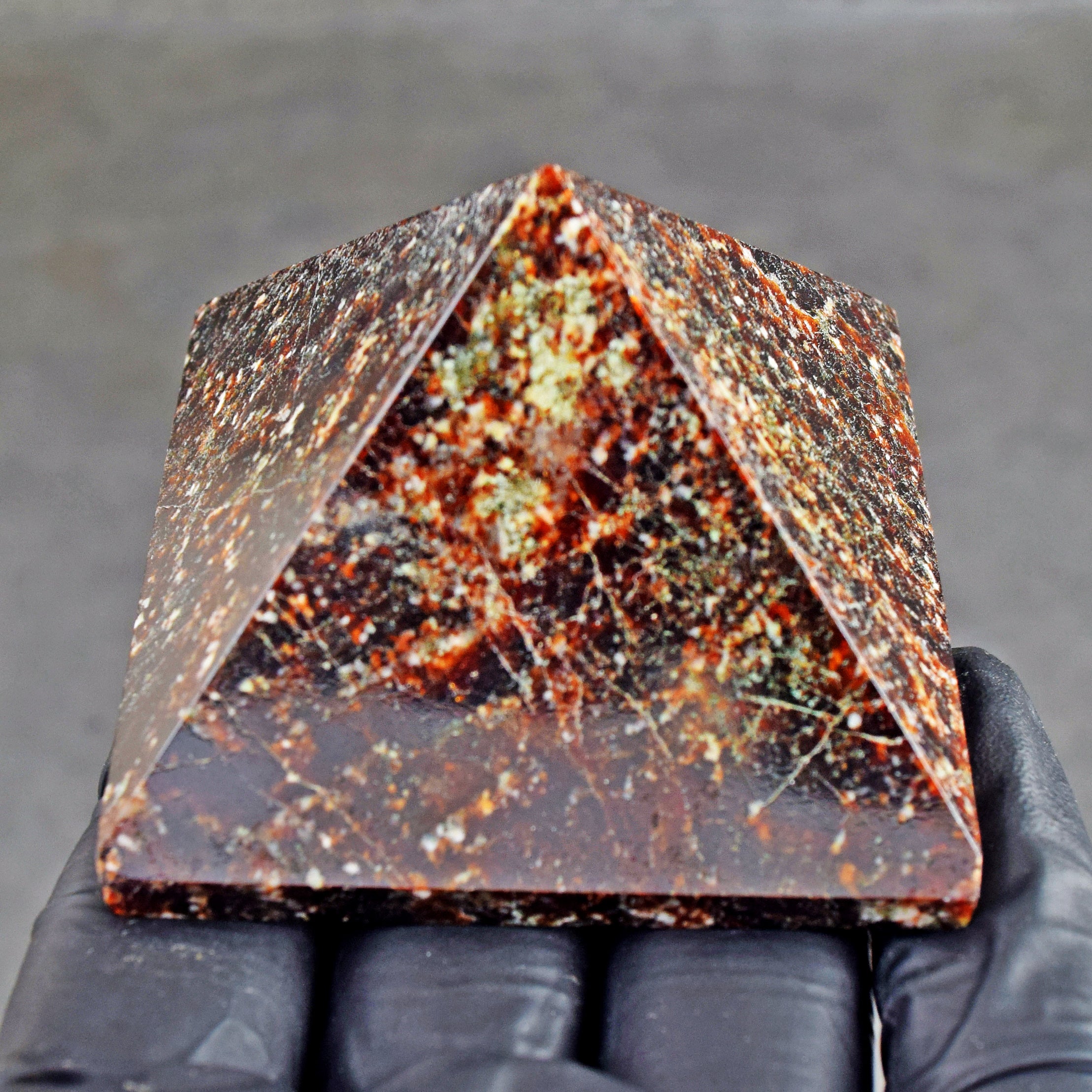 Magnificent 730.00 Cts Genuine Garnet Healing Crystal Specimen Divine Pyramid