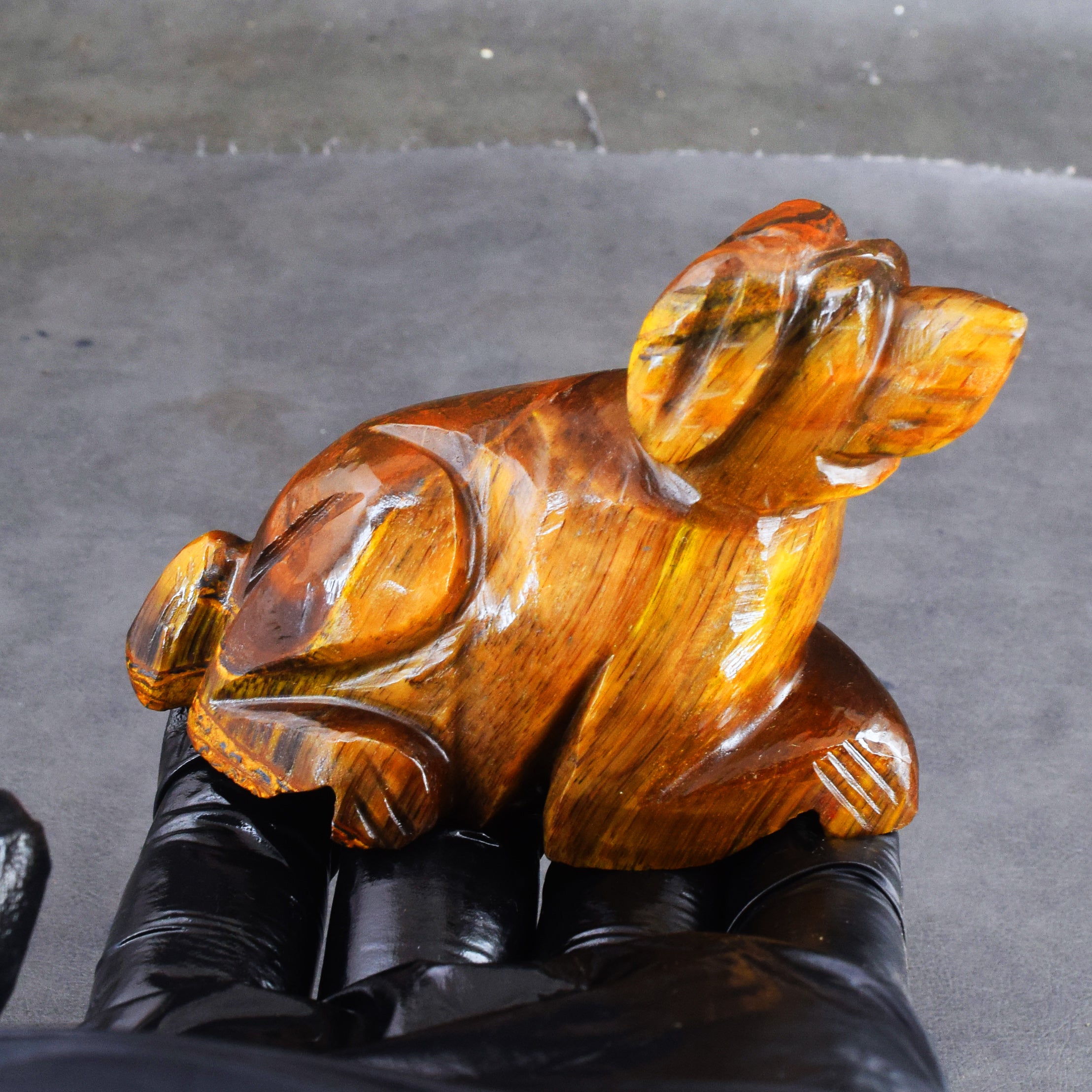 Stunning 659.00 Cts Genuine Tiger Eye Hand Carved Genuine Crystal Gemstone Carving Dog 2026 Collection