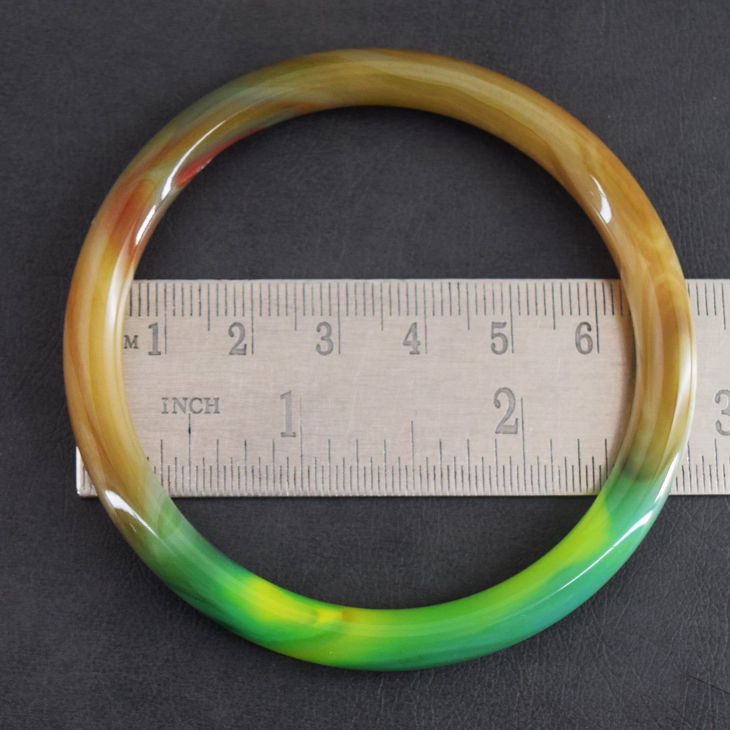 Gracious 72.00 Cts Genuine Onyx Gemstone Crystal Specimen Premium Fancy Bangle