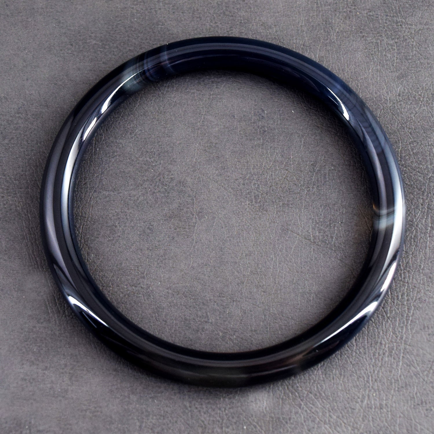 Stunning 85.00 Cts Genuine Black Agate Crystal Specimen Gemstone Premium Fancy Bangle