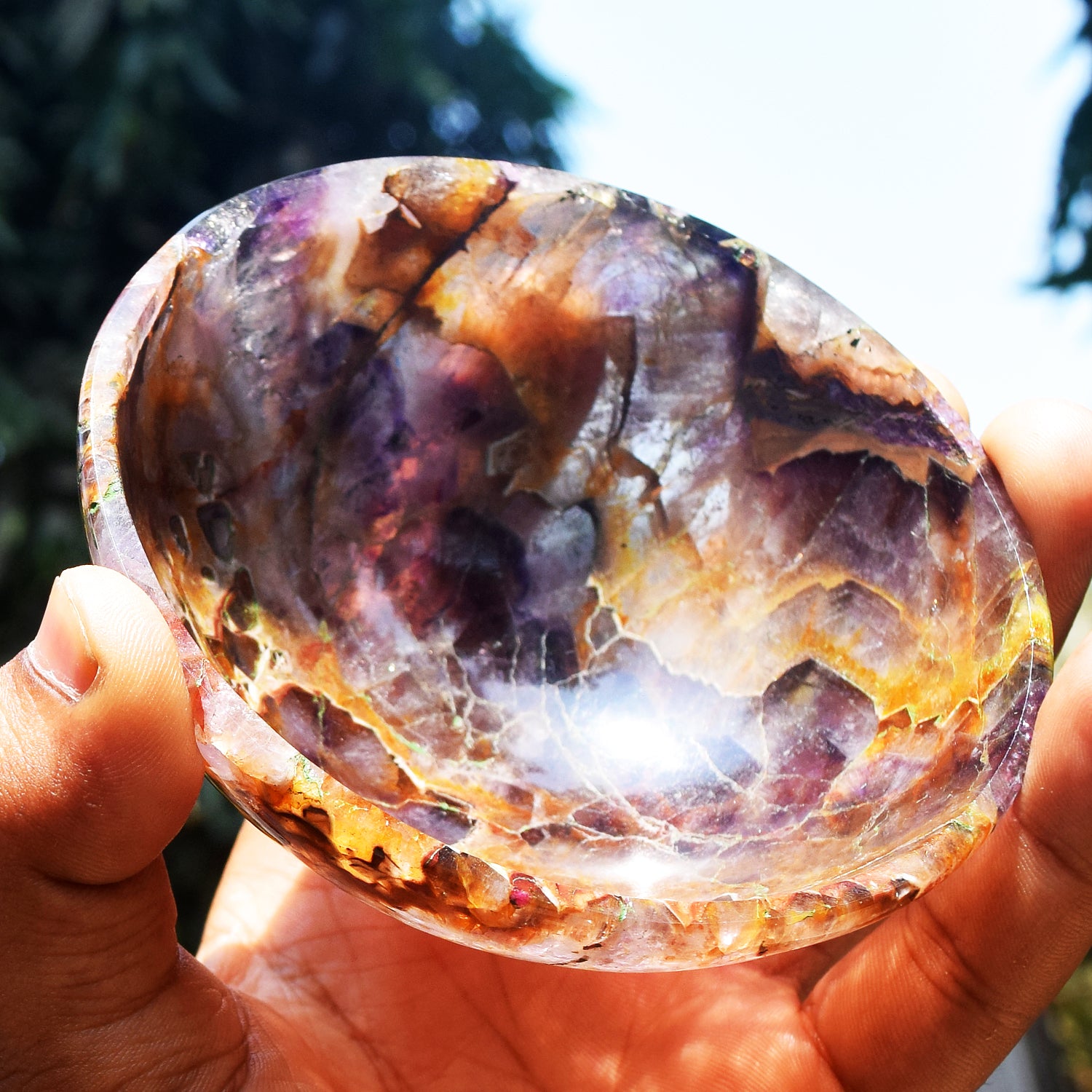 Craftsmen 750.00 Carats Genuine Chevron Amethyst Hand Carved Crystal Gemstone Carving Big Bowl