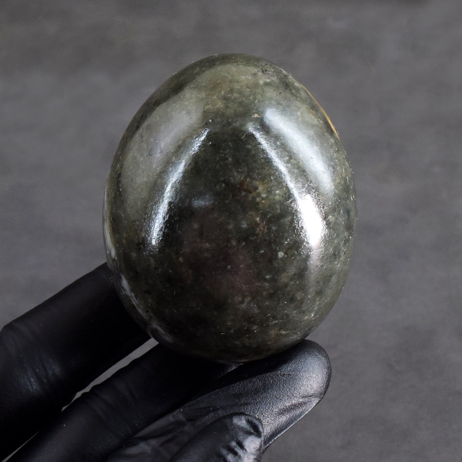 Craftsmen 932.00 Cts Genuine Jade Healing Premium Crystal Egg