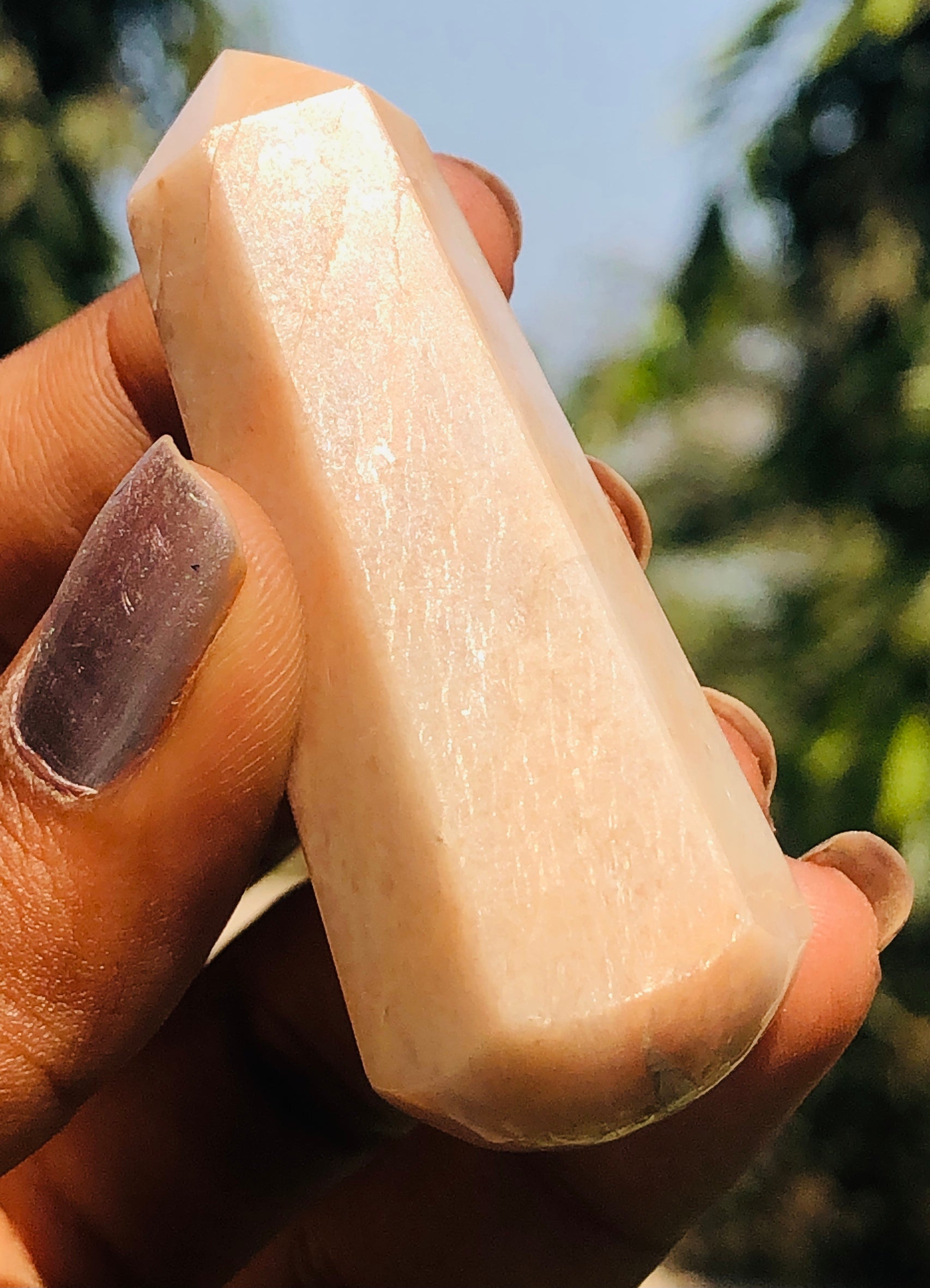 Graceful 168.00 Carats Genuine Peach Moonstone Crystal Gemstone Healing Point