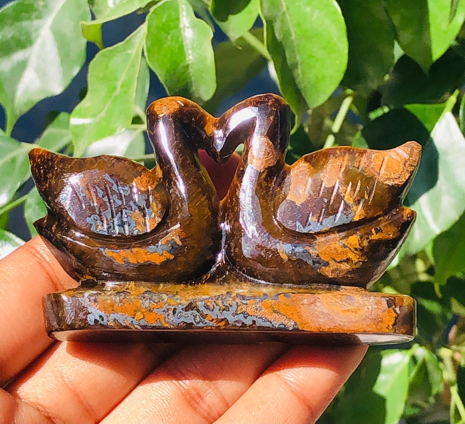 Craftsmen 394.00 Cts Genuine Tiger Eye Carved Love Premium Swan Pair