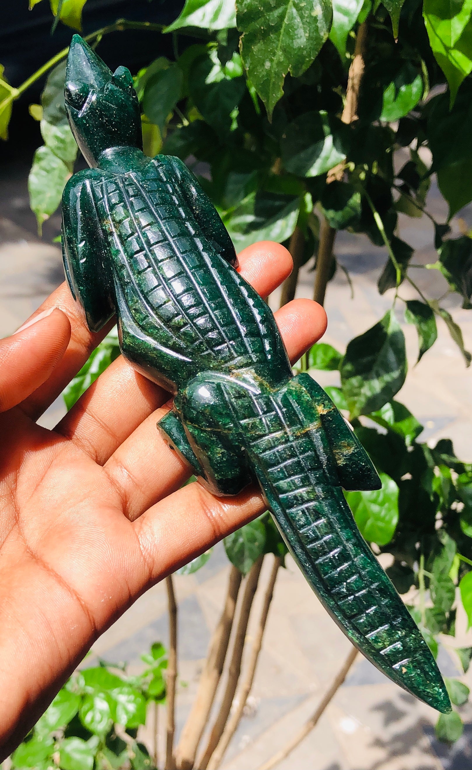 Amazing 1046.00 Cts Genuine Green Jade Hand Carved Lizard 2026 Collection