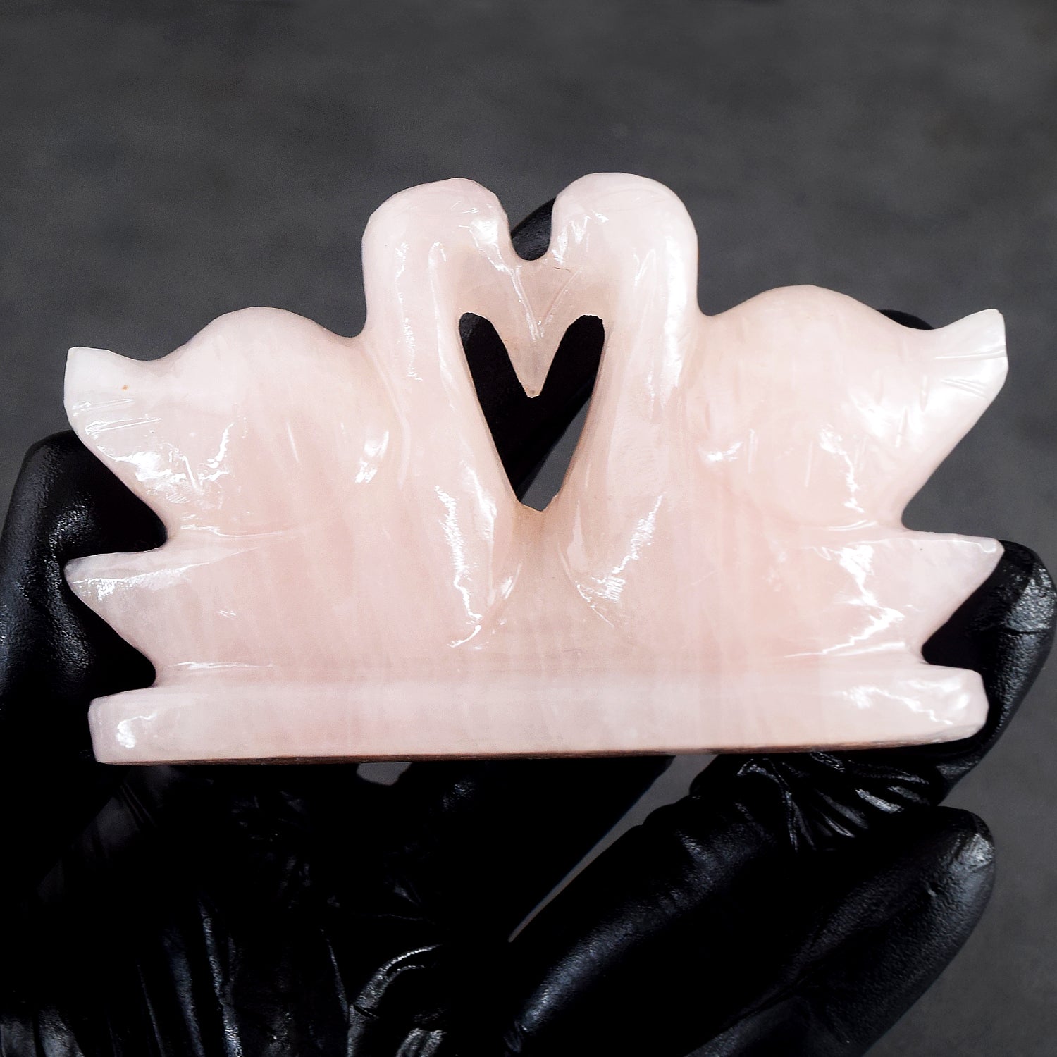 Natural 674.00 Cts Genuine Rose Quartz Hand Carved Premium Love Swan Pair