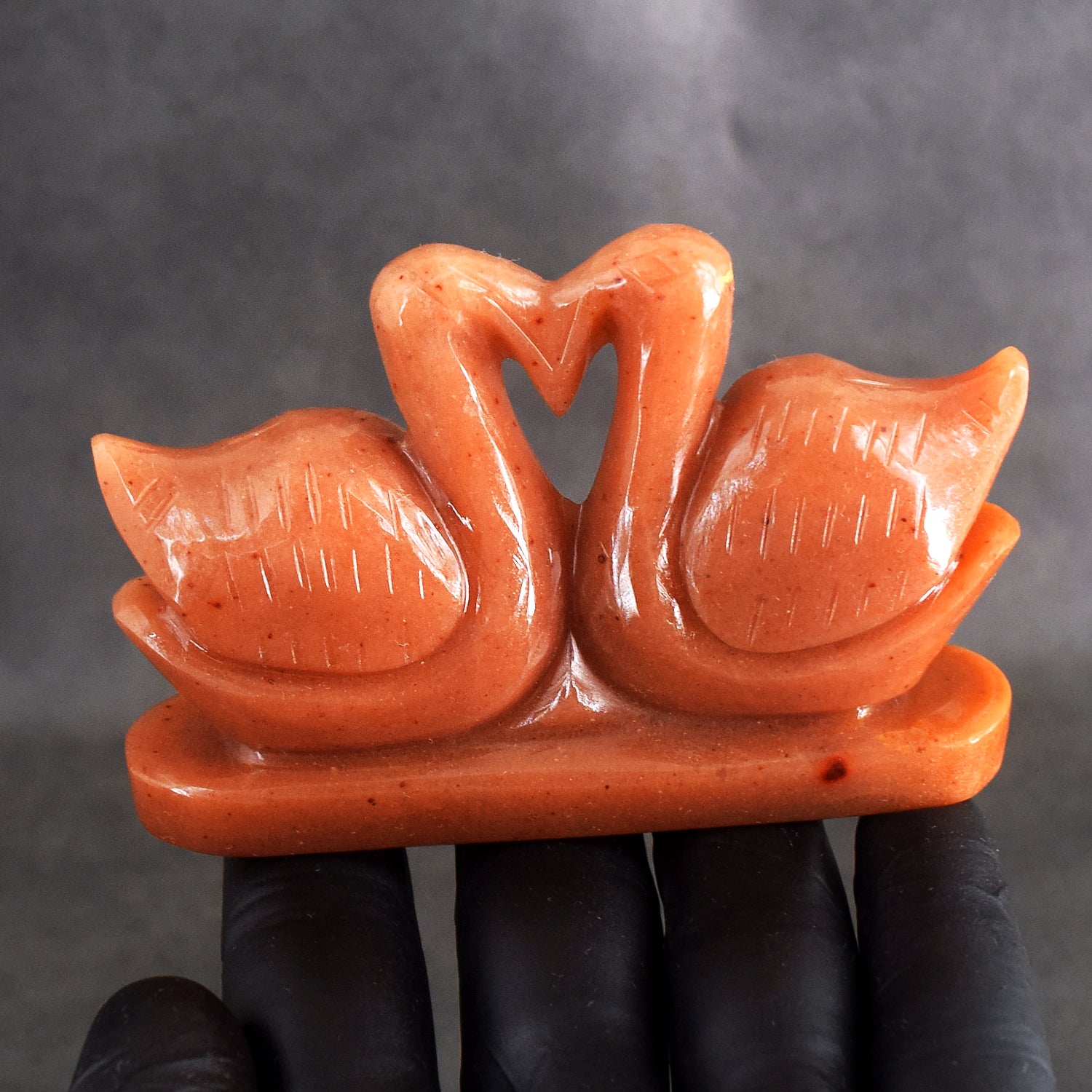 Natural 756.00 Cts Genuine Aventurine Carved Love Premium Swan Pair
