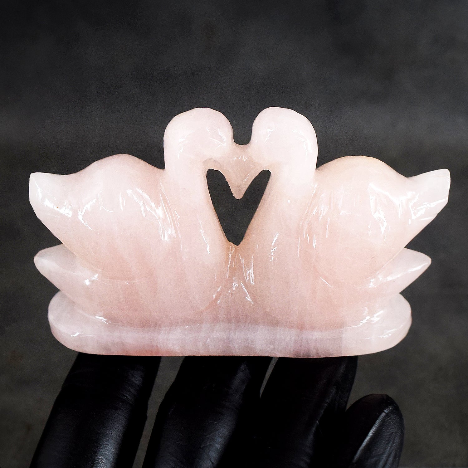 Natural 674.00 Cts Genuine Rose Quartz Hand Carved Premium Love Swan Pair