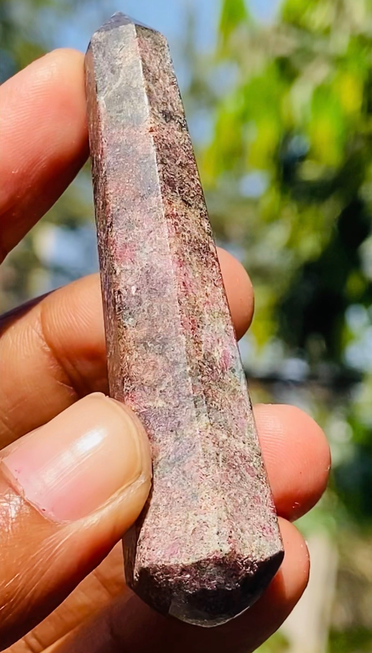 Gracious 140.00 Carats Genuine Ruby In Kyanite Crystal Gemstone Healing Point