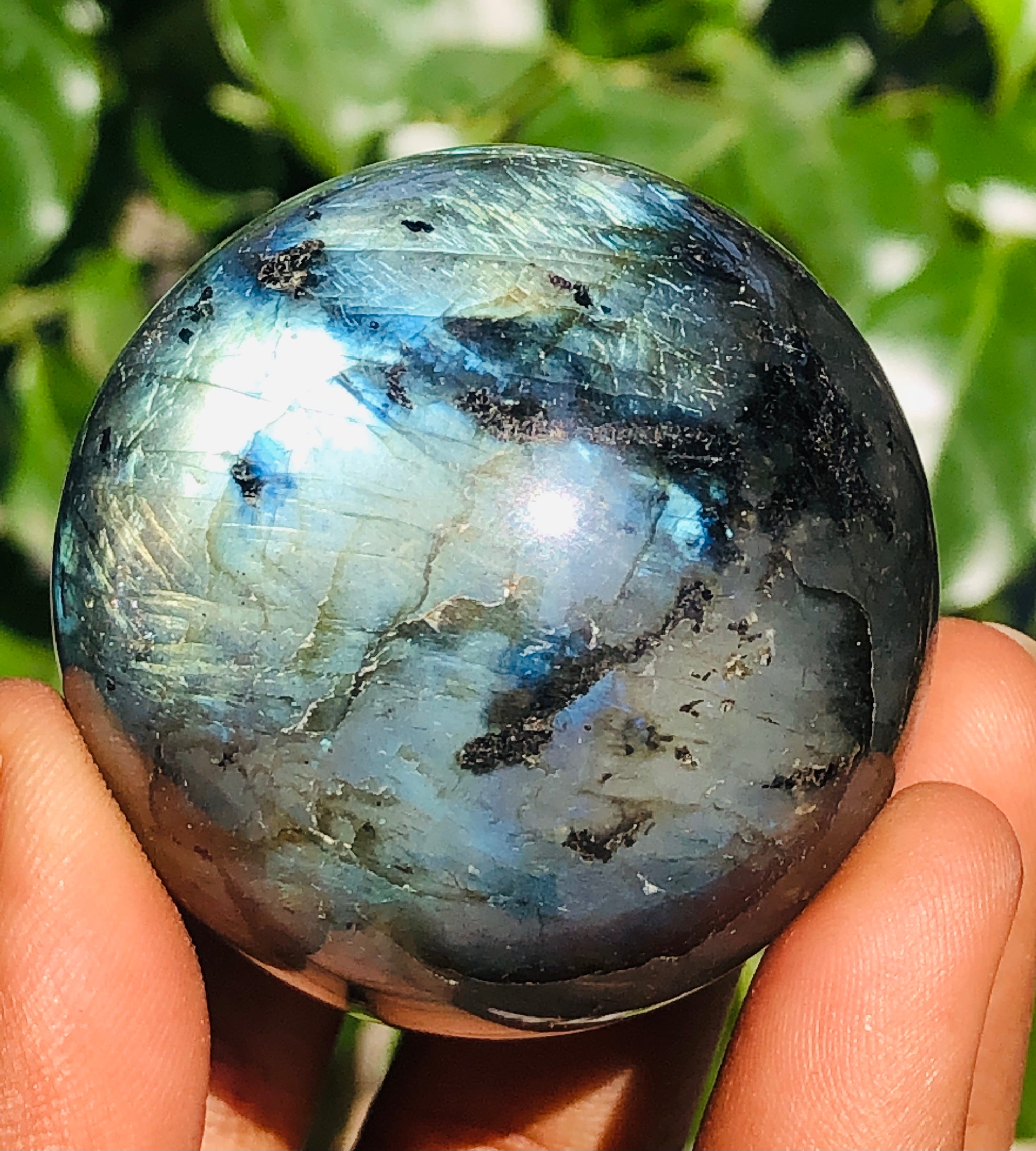 Graceful 608.00 Cts Genuine Green & Blue Flash Labradorite Healing Ball Sphere Crystal