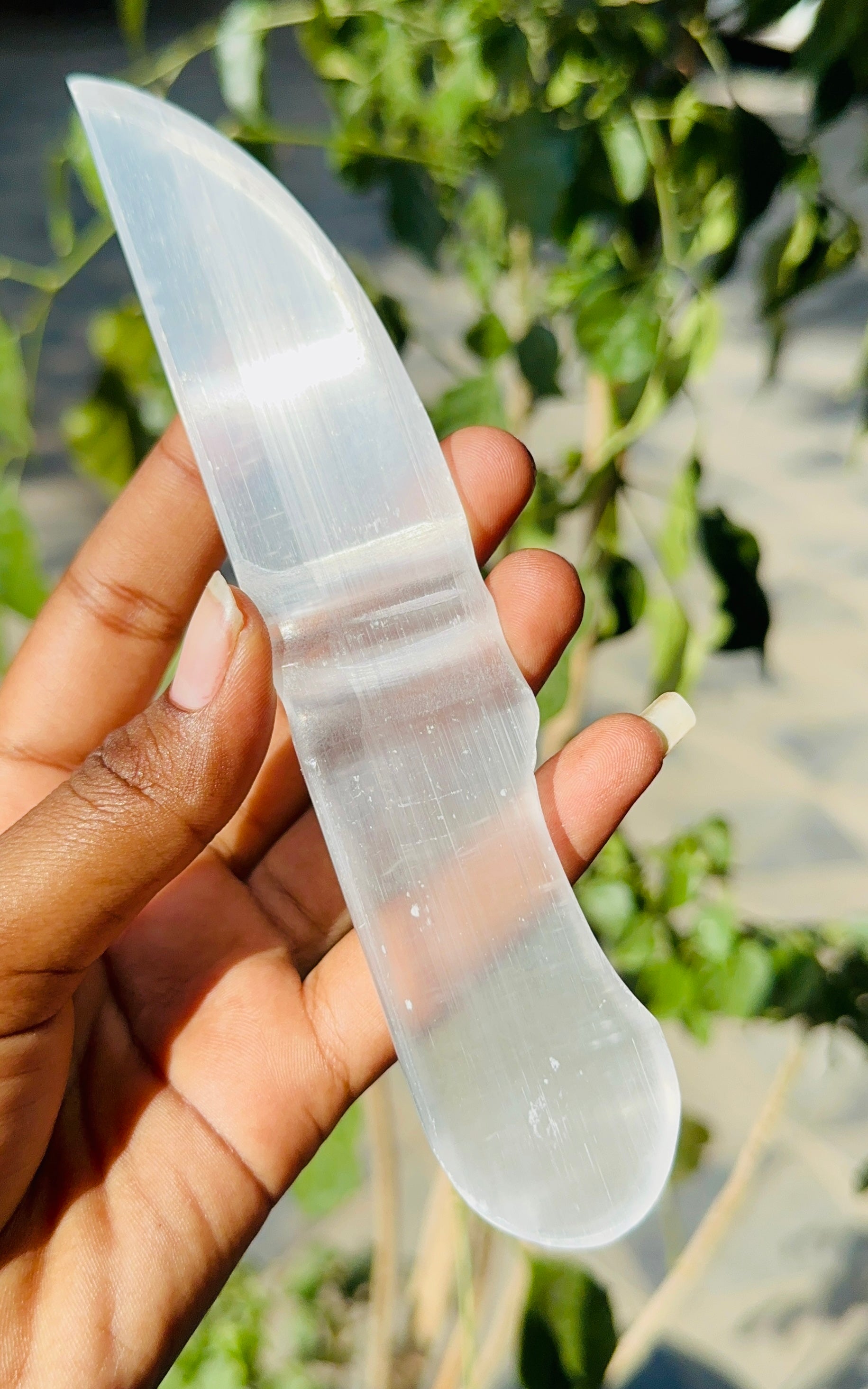 Majestic 314.00 Cts Genuine Selenite Hand Carved Crystal Gemstone Knife