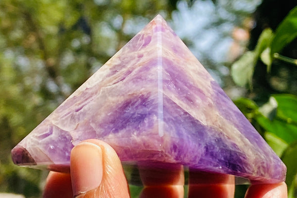 Beautiful 649.00 Cts Genuine Amethyst Crystal Specimen Healing Divine Pyramid