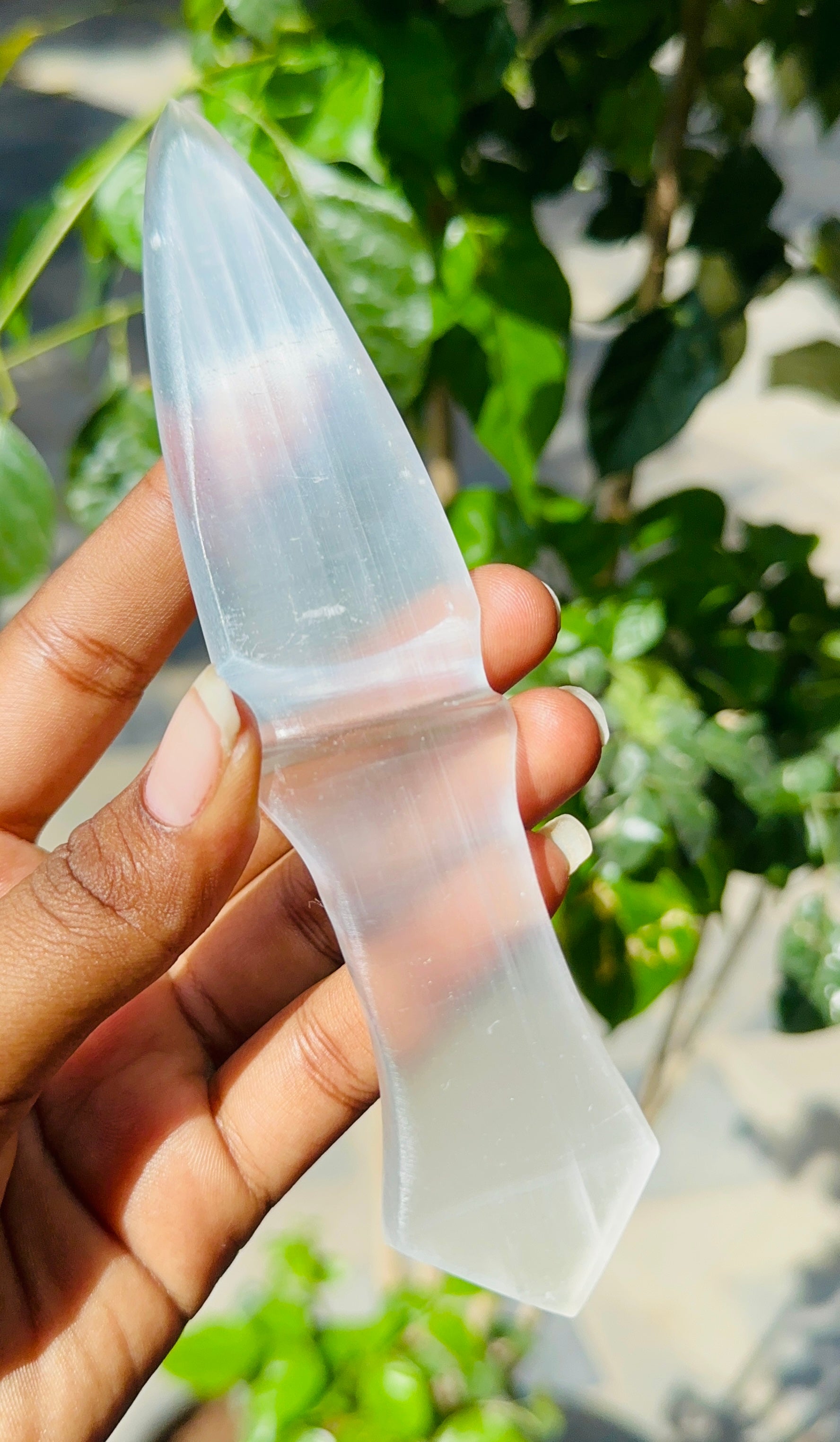Fabulous 321.00 Cts Genuine Selenite Hand Carved Crystal Gemstone Knife