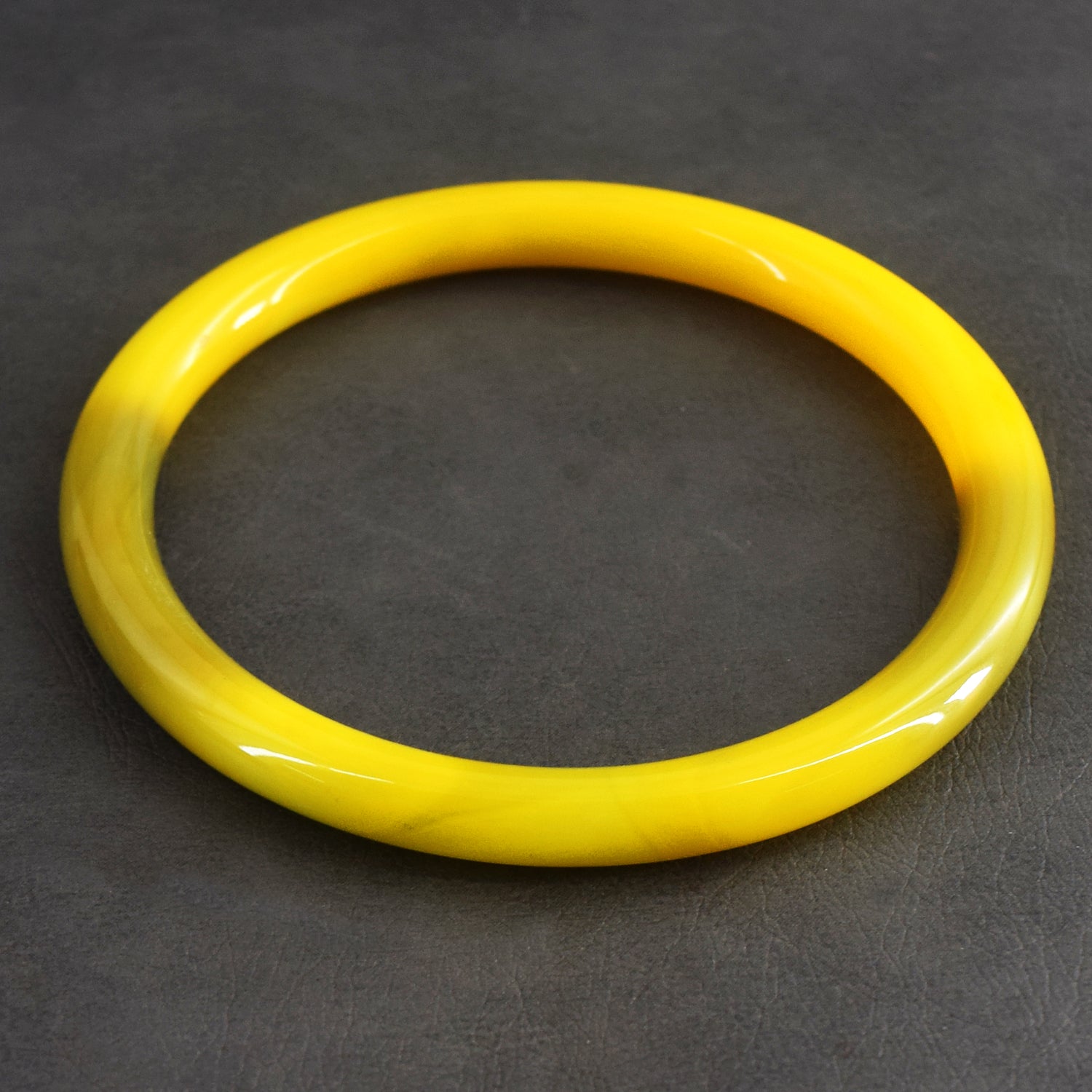 Gracious 90.00 Cts Genuine Onyx Gemstone Crystal Specimen Premium Fancy Bangle