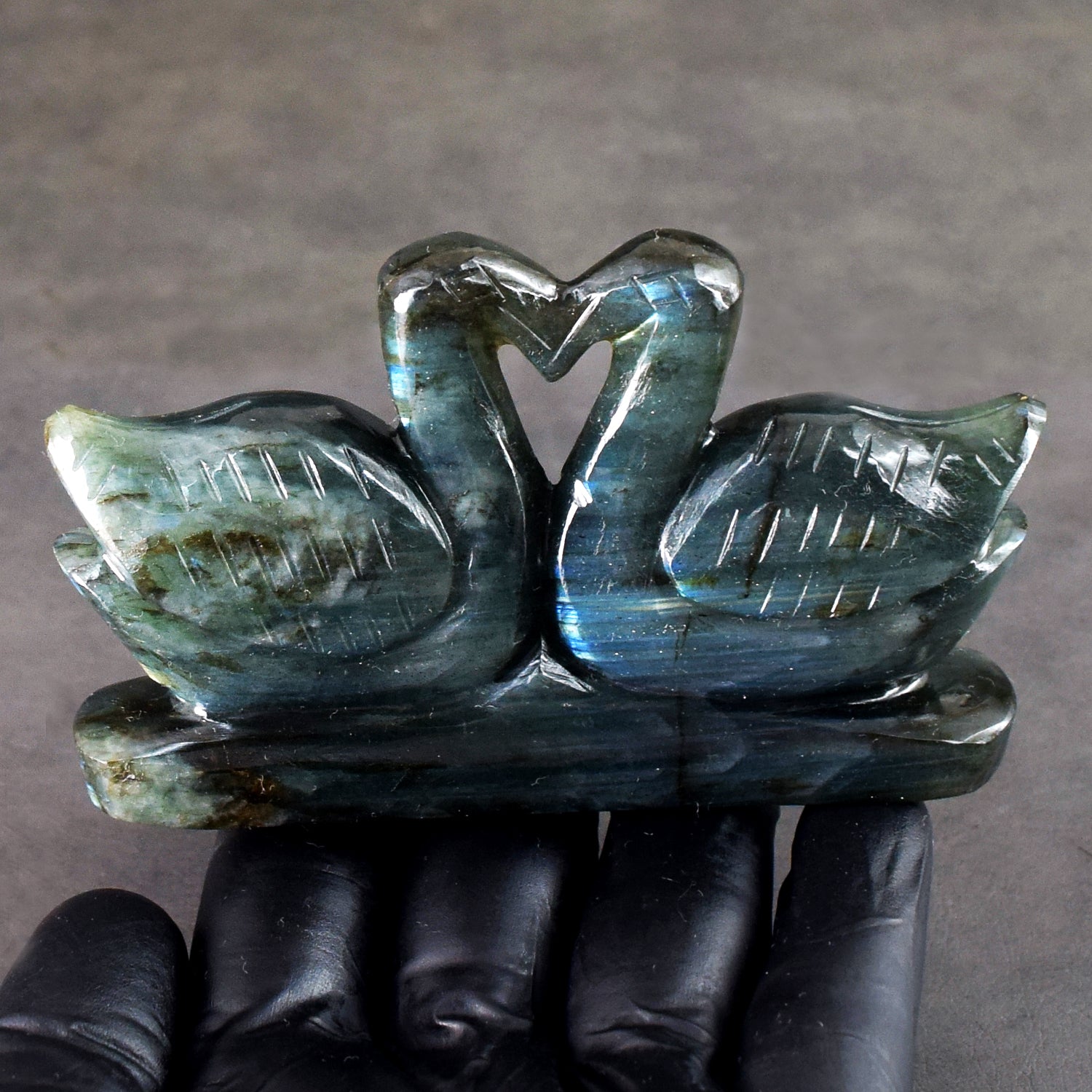 Craftsmen 782.00 Cts Genuine Blue Flash Labradorite Love Carved Premium Swan Pair