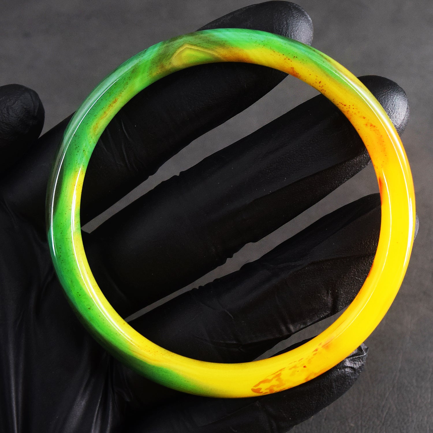 Gorgeous 85.00 Cts Genuine Onyx Gemstone Premium Crystal Specimen Fancy Bangle