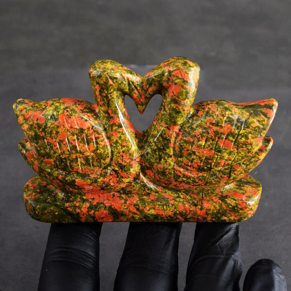 Gorgeous 700.00 Cts Genuine Blood Green Unakite Hand Carved Premium Love Swan Pair