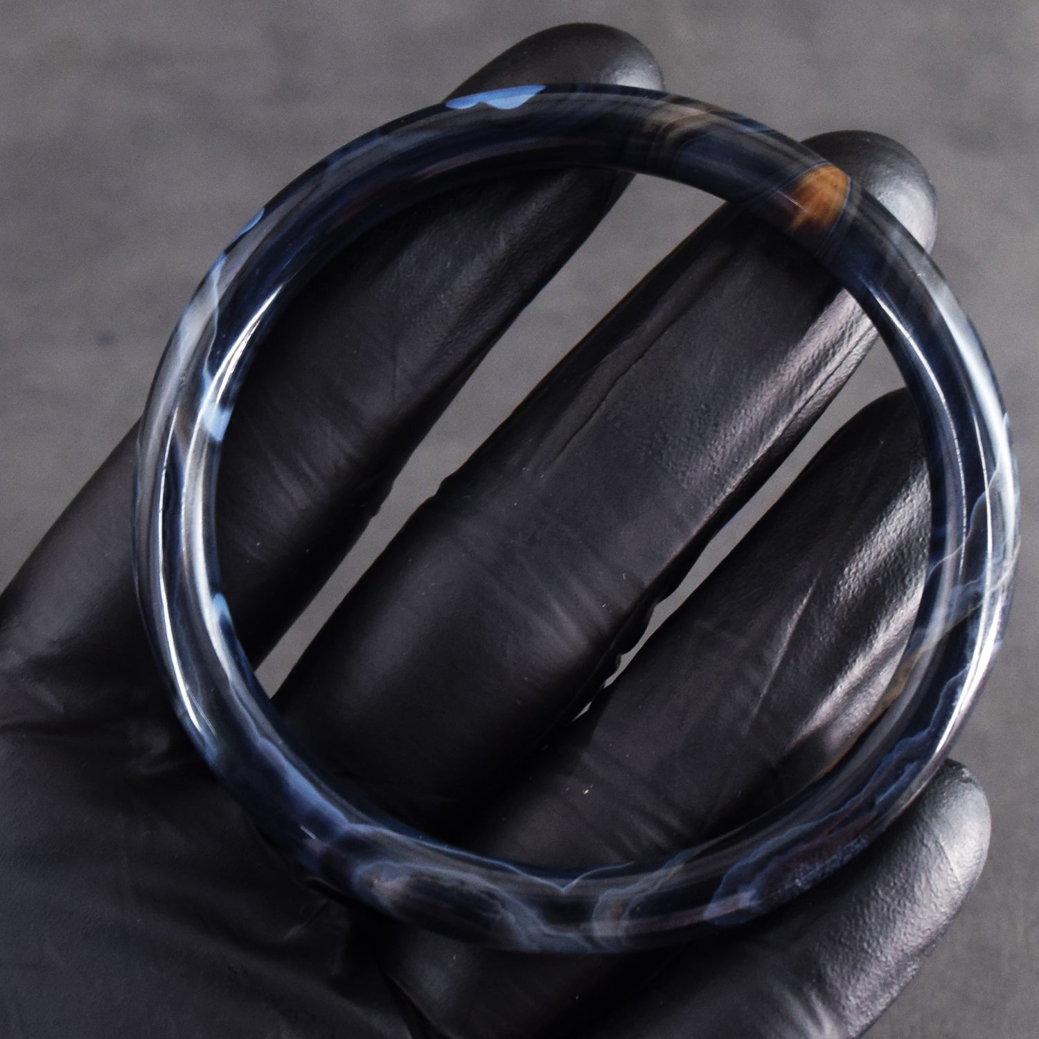 Pleasing 87.00 Cts Genuine Black Agate Crystal Specimen Premium Gemstone Fancy Bangle