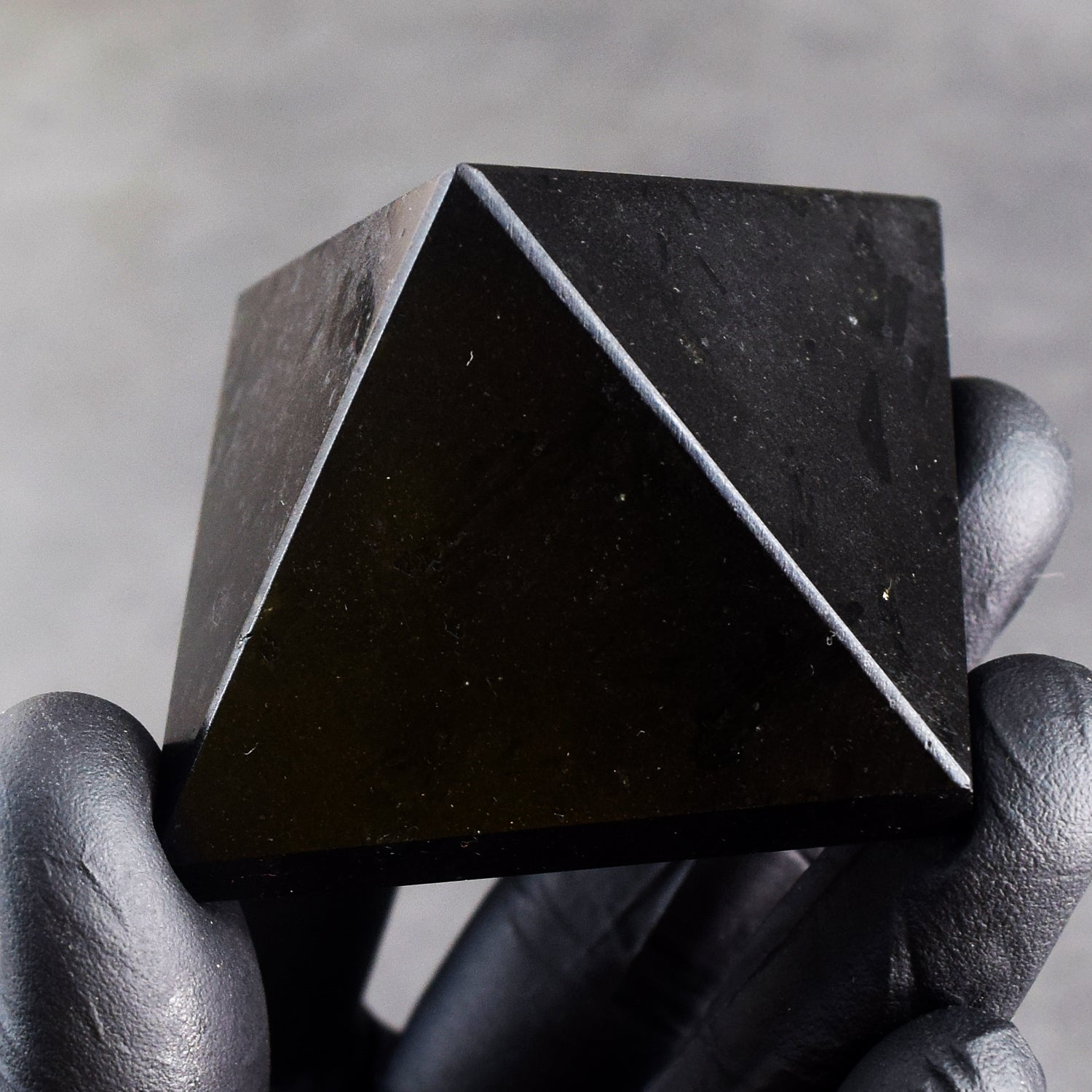 Natural 544.00 Cts Genuine Spinel Crystal Specimen Healing Divine Pyramid