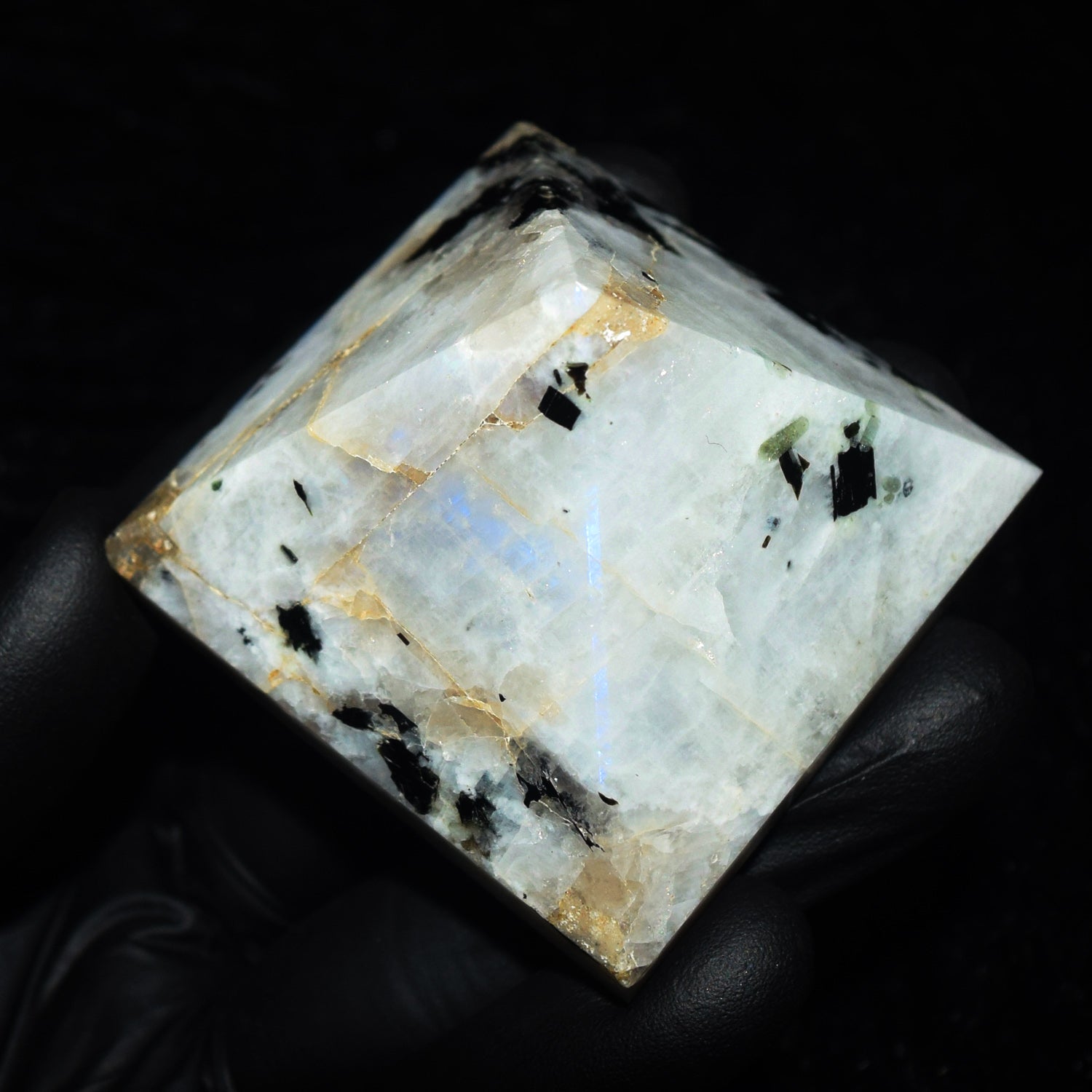 Amazing 564.00 Cts Genuine Moonstone Crystal Specimen Healing Divine Pyramid