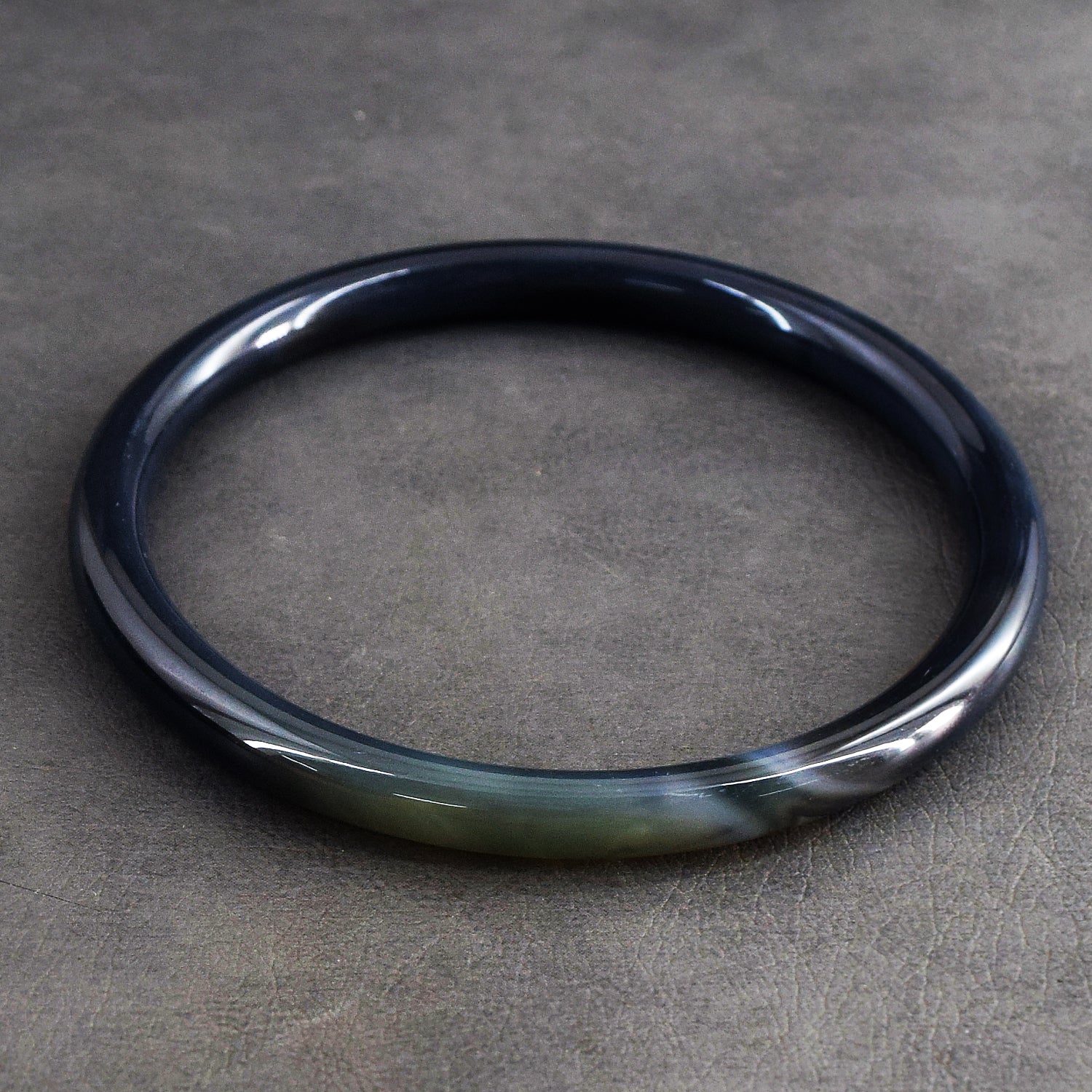 Artisian 80.00 Cts Genuine Black Agate Gemstone Crystal Specimen Premium Fancy Bangle