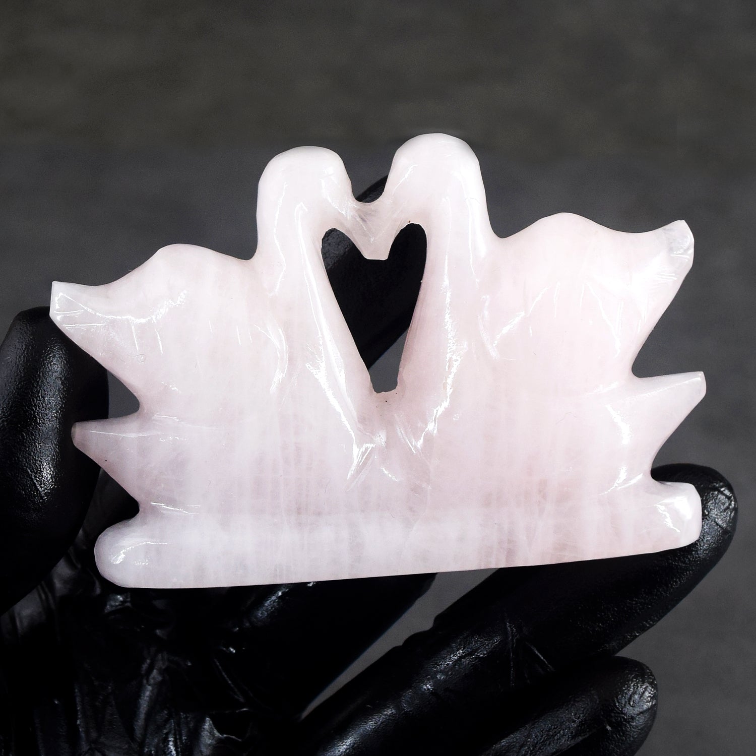 Natural 517.00 Cts Genuine Rose Quartz Hand Carved Premium Love Swan Pair