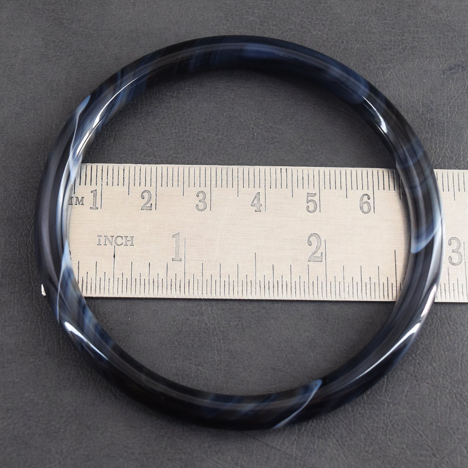 Impressive 81.00 Cts Genuine Black Agate Gemstone Crystal Specimen Premium Fancy Bangle