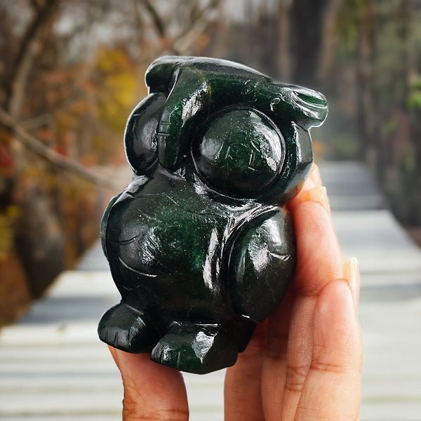 Artisian 1015.00 Carats  Genuine  Green Jade Hand  Carved Crystal Gemstone Owl Carving