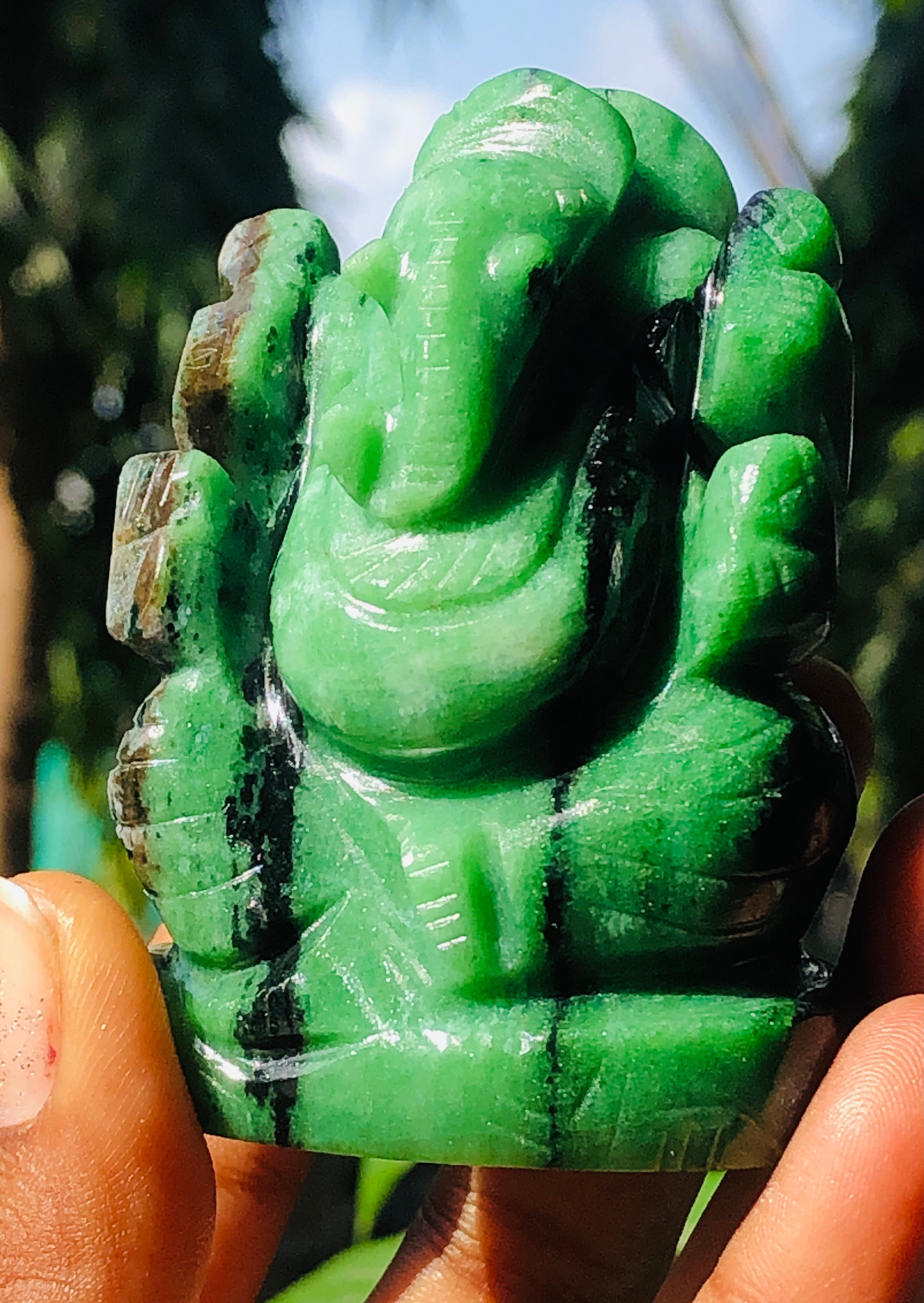 Beautiful 990.00 Cts Genuine Ruby Zoisite Divine Hand Carved Lord Ganesha Gemstone Carving