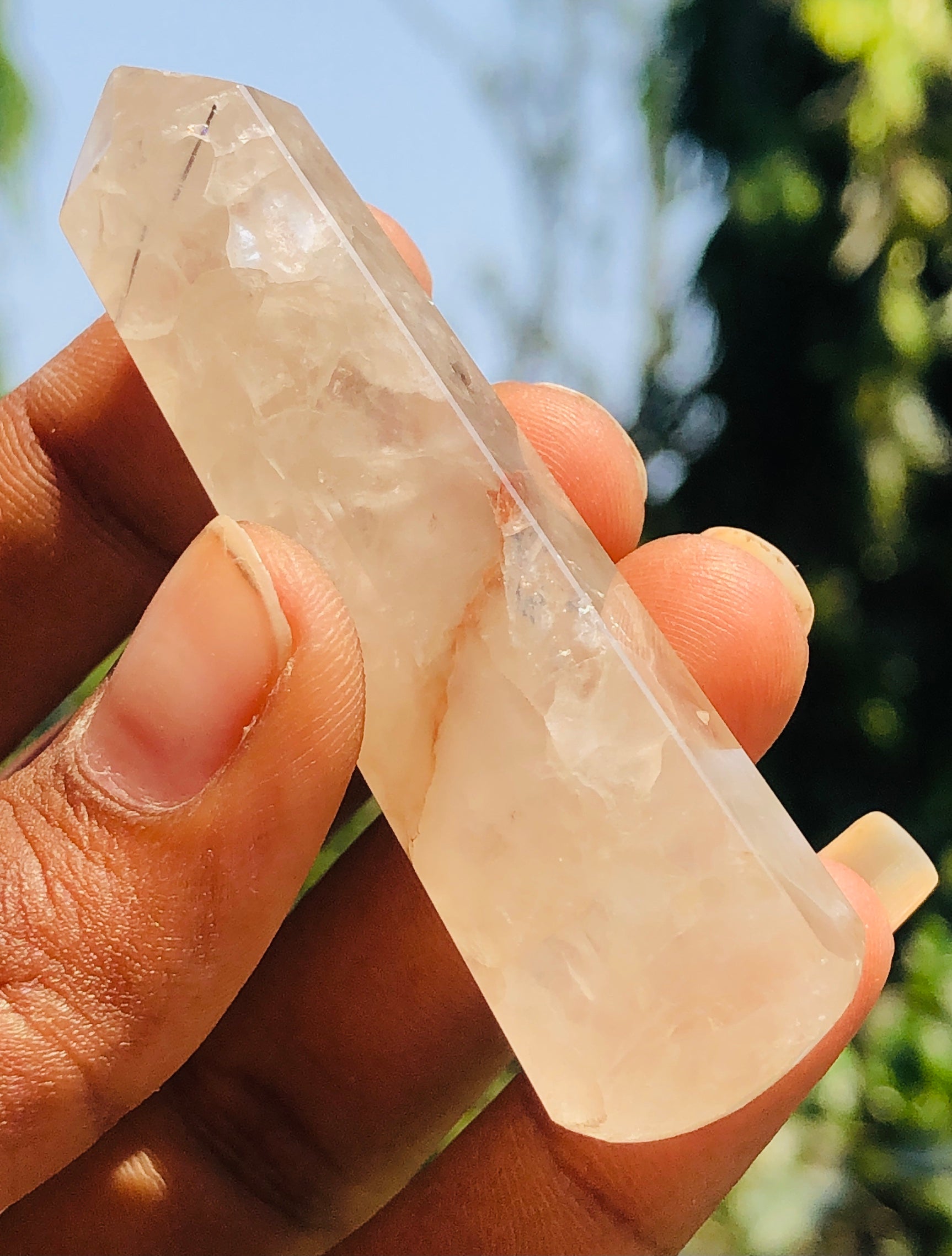 Fine 156.00 Carats Genuine White Quartz Crystal Gemstone Healing Point