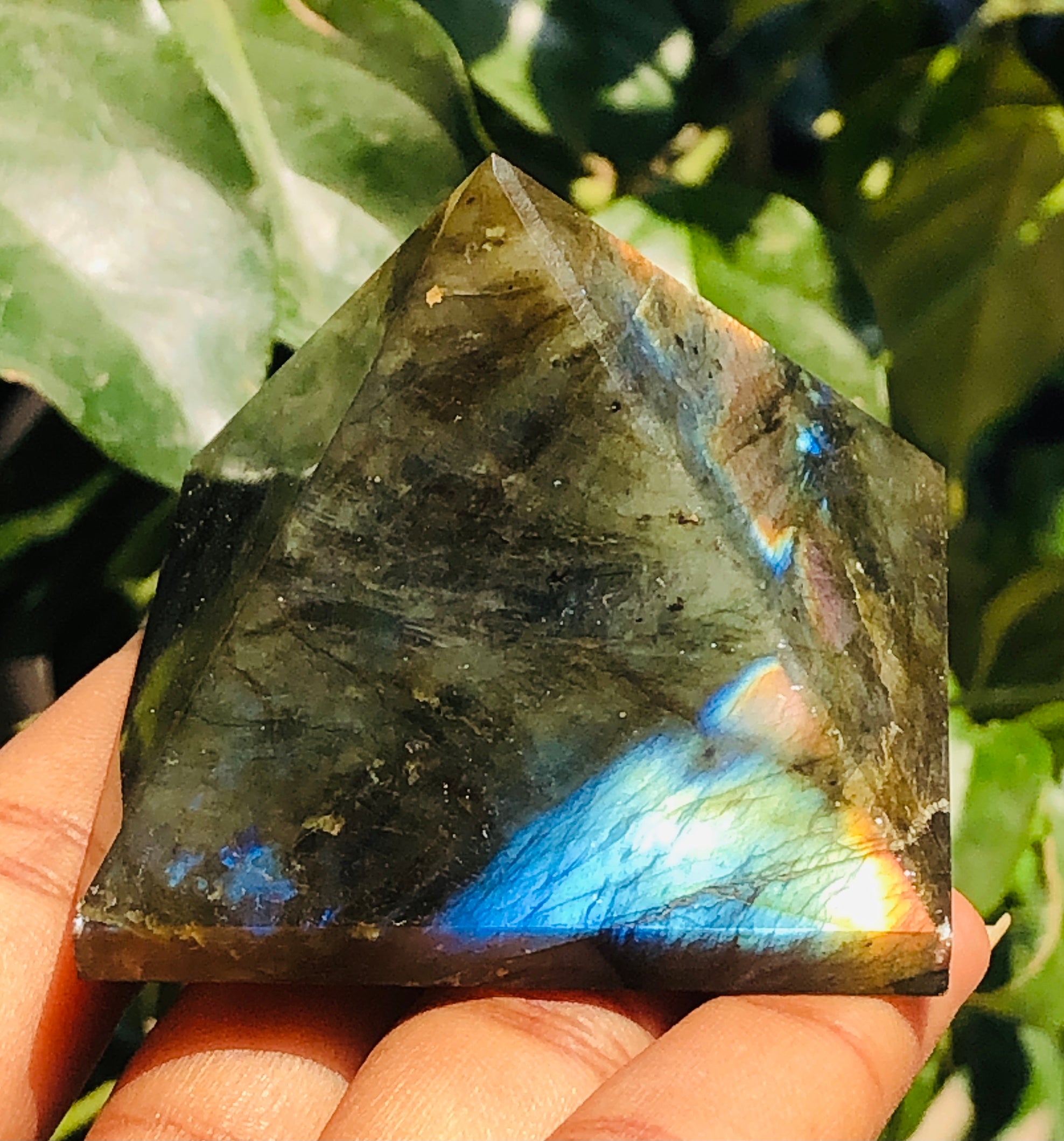 Beautiful 609.00 Cts Genuine Labradorite Crystal Specimen Healing Divine Pyramid