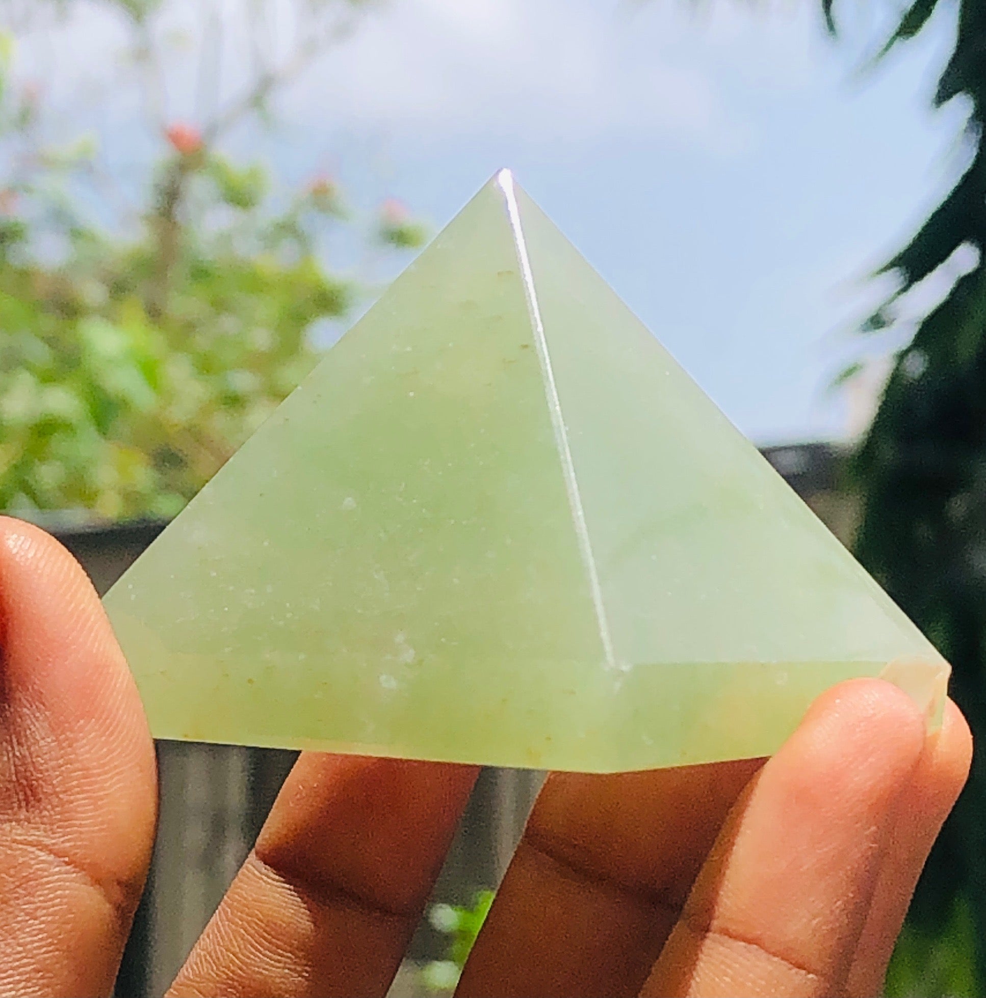Genuine 575.00 Cts Exclusive Aventurine Healing Crystal Specimen Premium Pyramid
