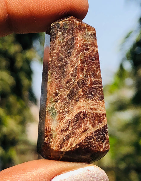 Natural 146.00 Cts Garnet Hand Carved Crystal Healing Point Gemstone Carving