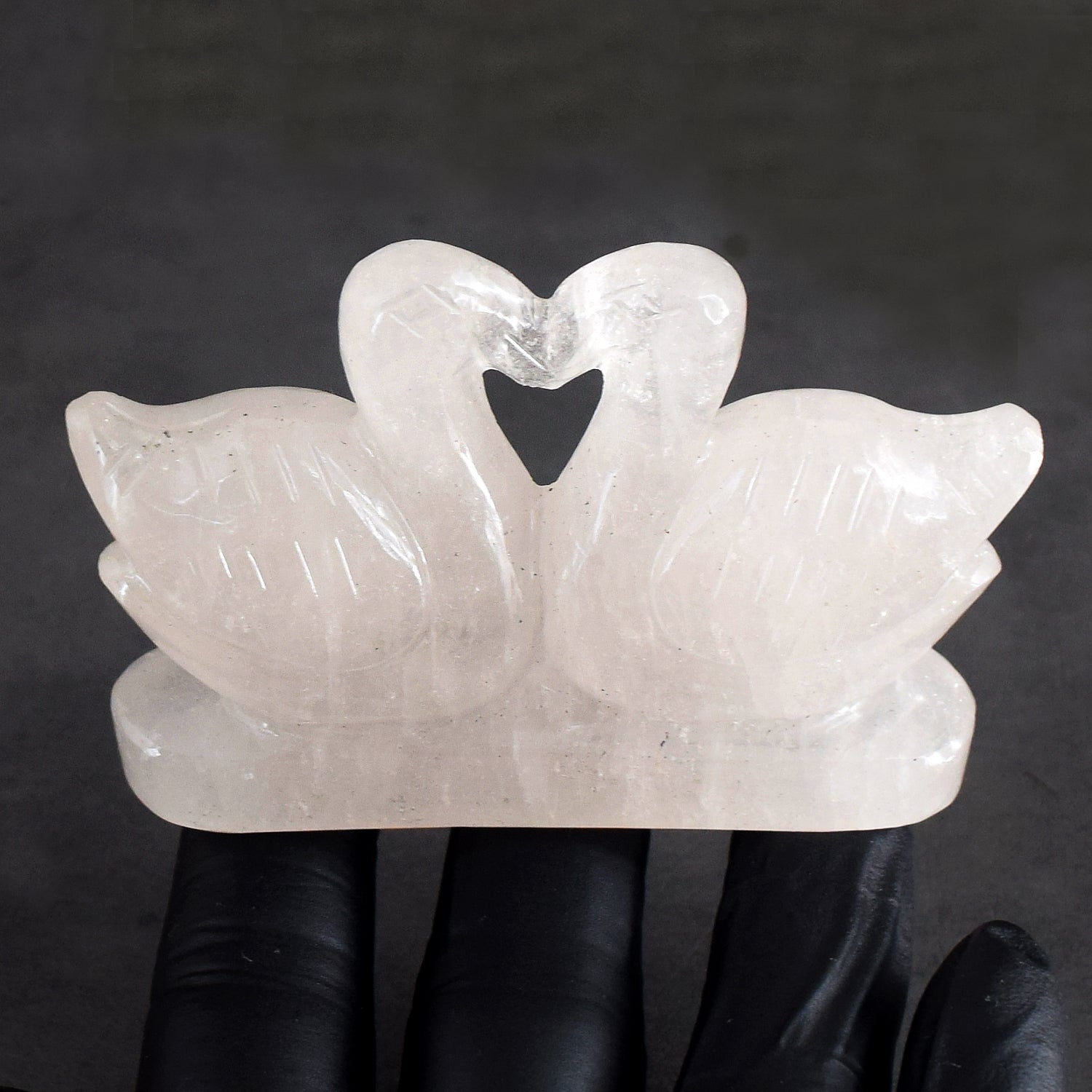 Flawless 558.00 Cts Genuine Rose Quartz Hand Carved Premium Love Swan Pair