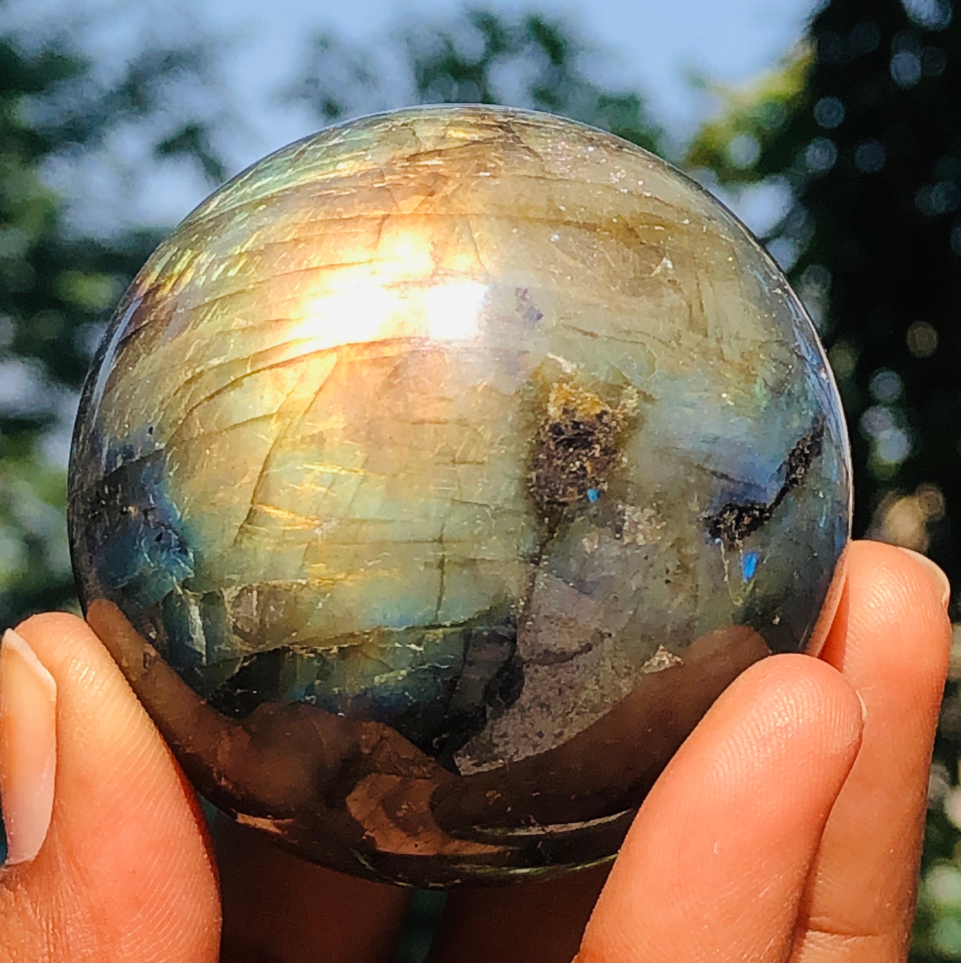 Perfect 925.00 Cts Genuine Golden Flash Labradorite Healing Ball Sphere Crystal