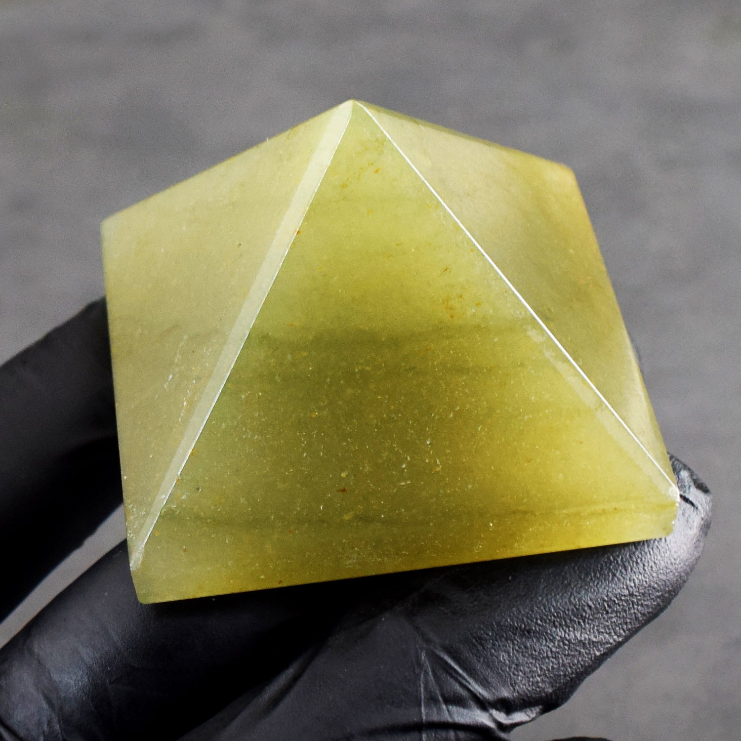 Beautiful 470.00 Cts Genuine Aventurine Crystal Specimen Healing Divine Pyramid